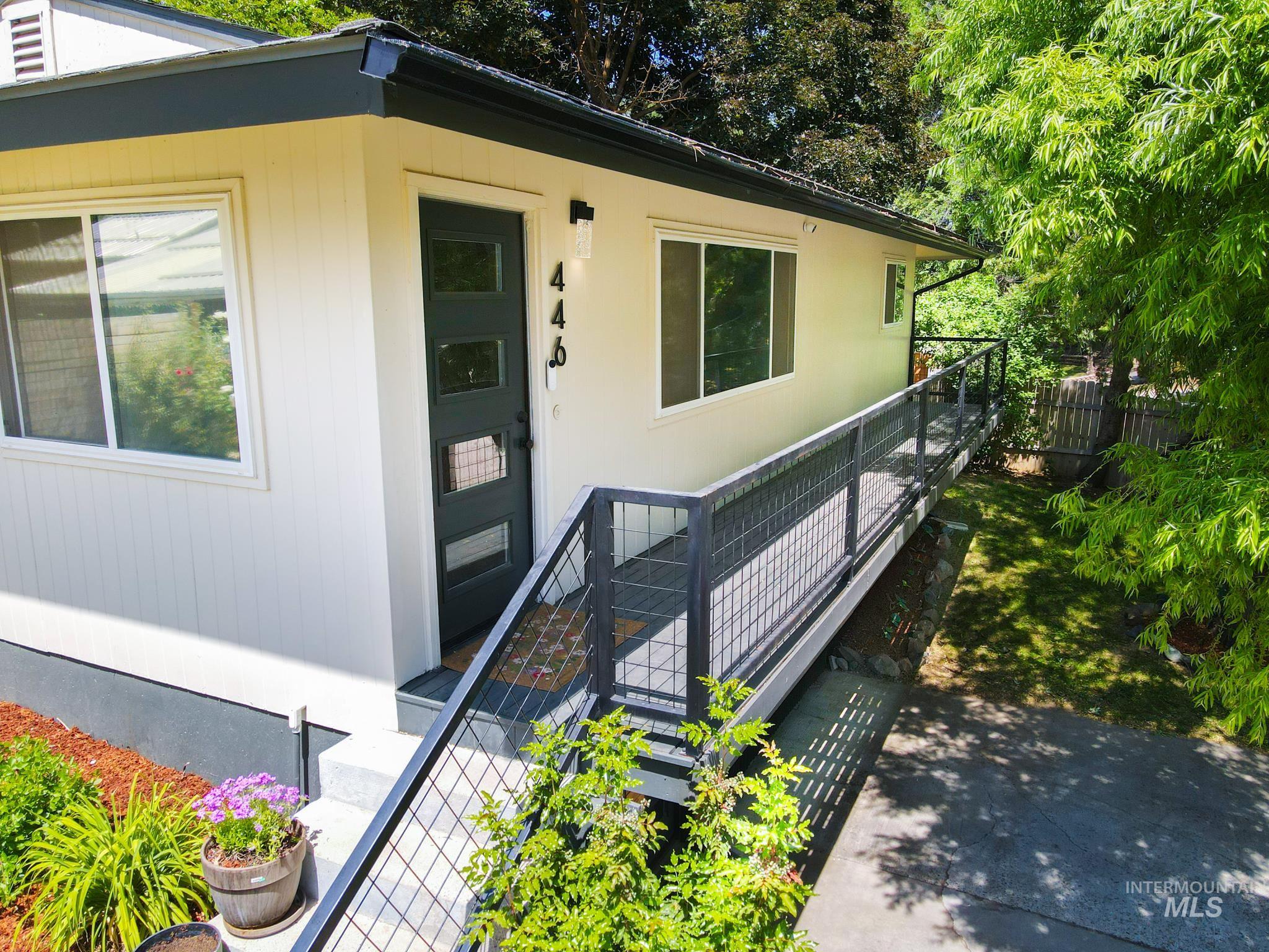 446 Perry Dr., Payette, Idaho 83661-0000, 4 Bedrooms, 2 Bathrooms, Residential For Sale, Price $415,000,MLS 98988100
