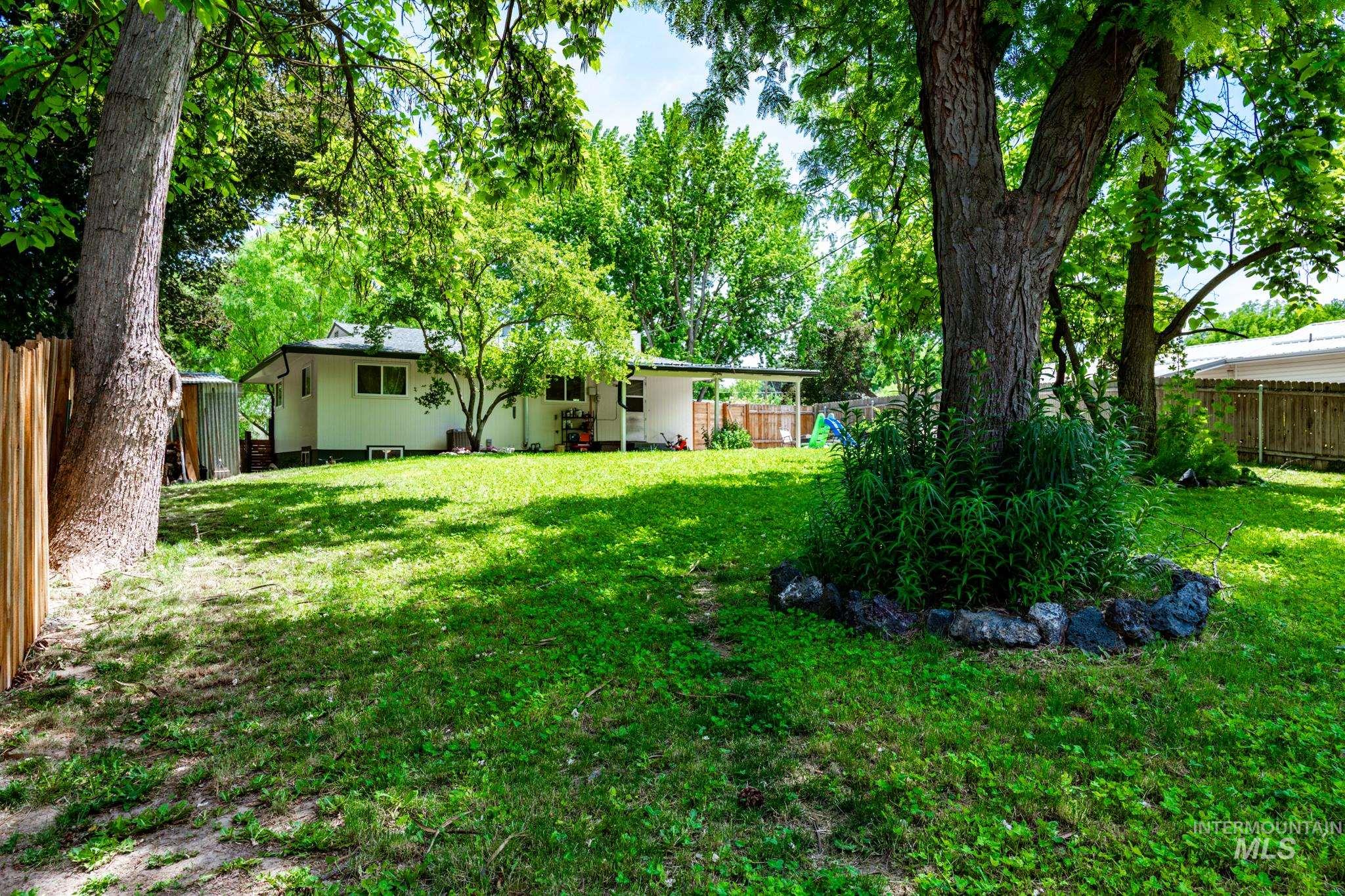 446 Perry Dr., Payette, Idaho 83661-0000, 4 Bedrooms, 2 Bathrooms, Residential For Sale, Price $415,000,MLS 98988100
