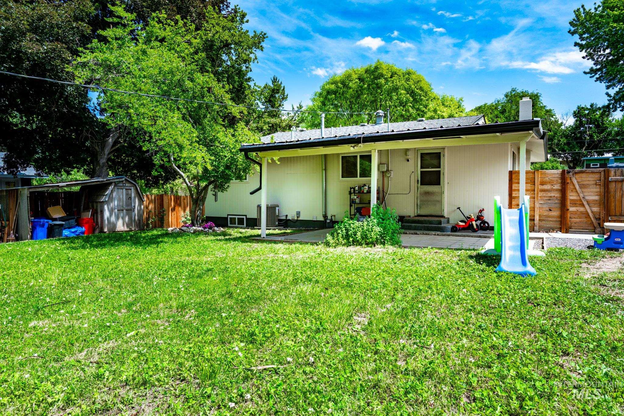 446 Perry Dr., Payette, Idaho 83661-0000, 4 Bedrooms, 2 Bathrooms, Residential For Sale, Price $415,000,MLS 98988100