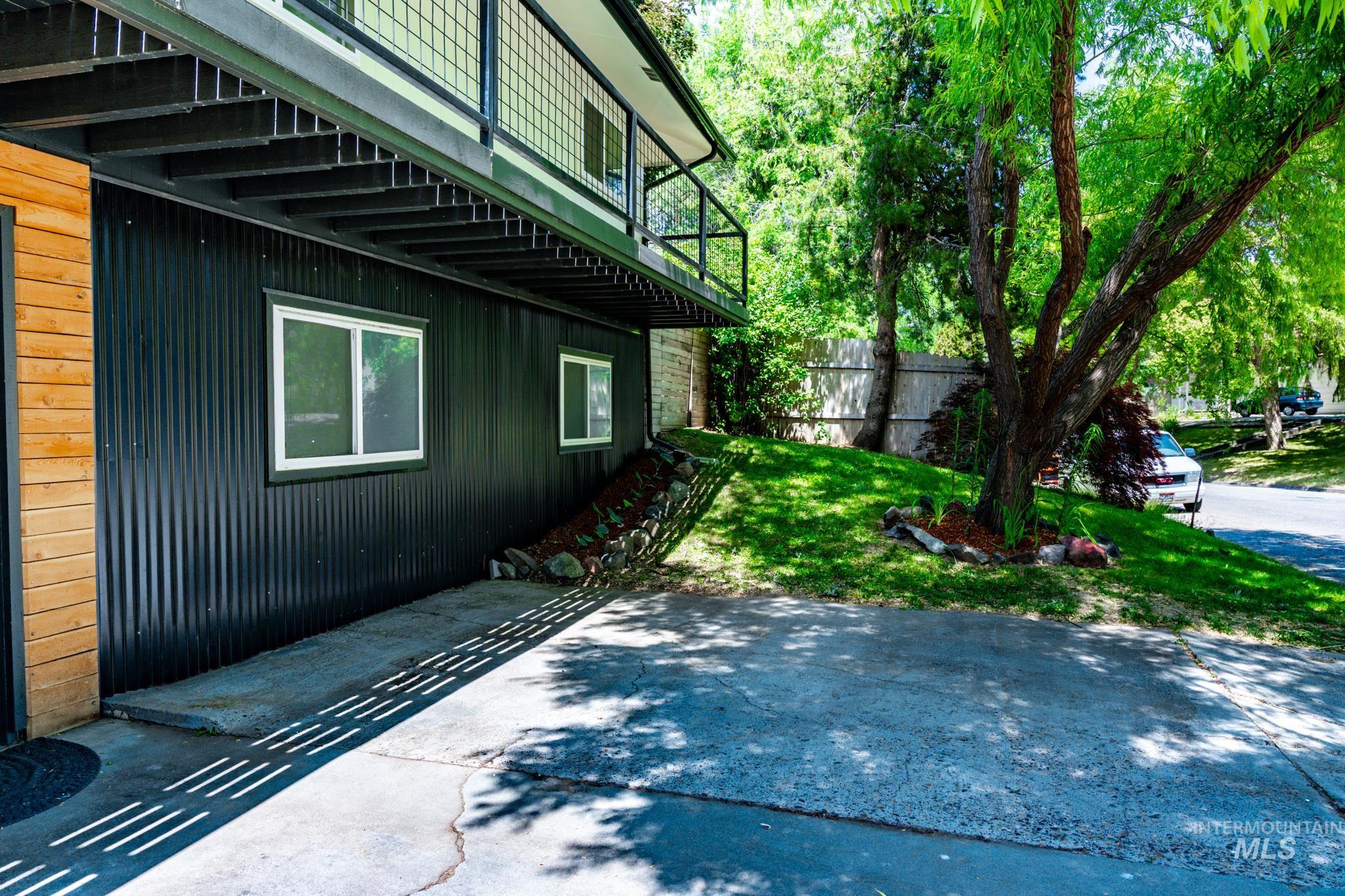 446 Perry Dr., Payette, Idaho 83661-0000, 4 Bedrooms, 2 Bathrooms, Residential For Sale, Price $415,000,MLS 98988100