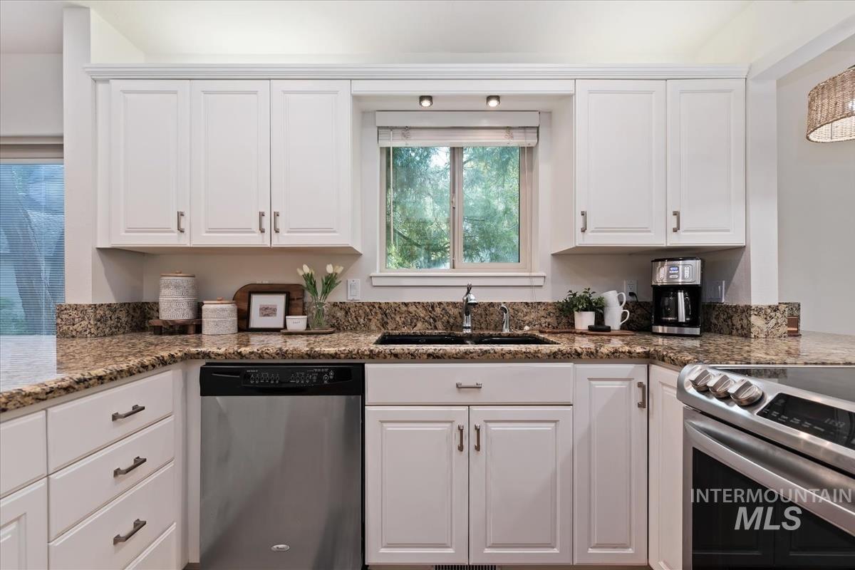 1979 S Springbrook Ln, Boise, Idaho 83706, 3 Bedrooms, 2.5 Bathrooms, Residential For Sale, Price $895,000, 98988102