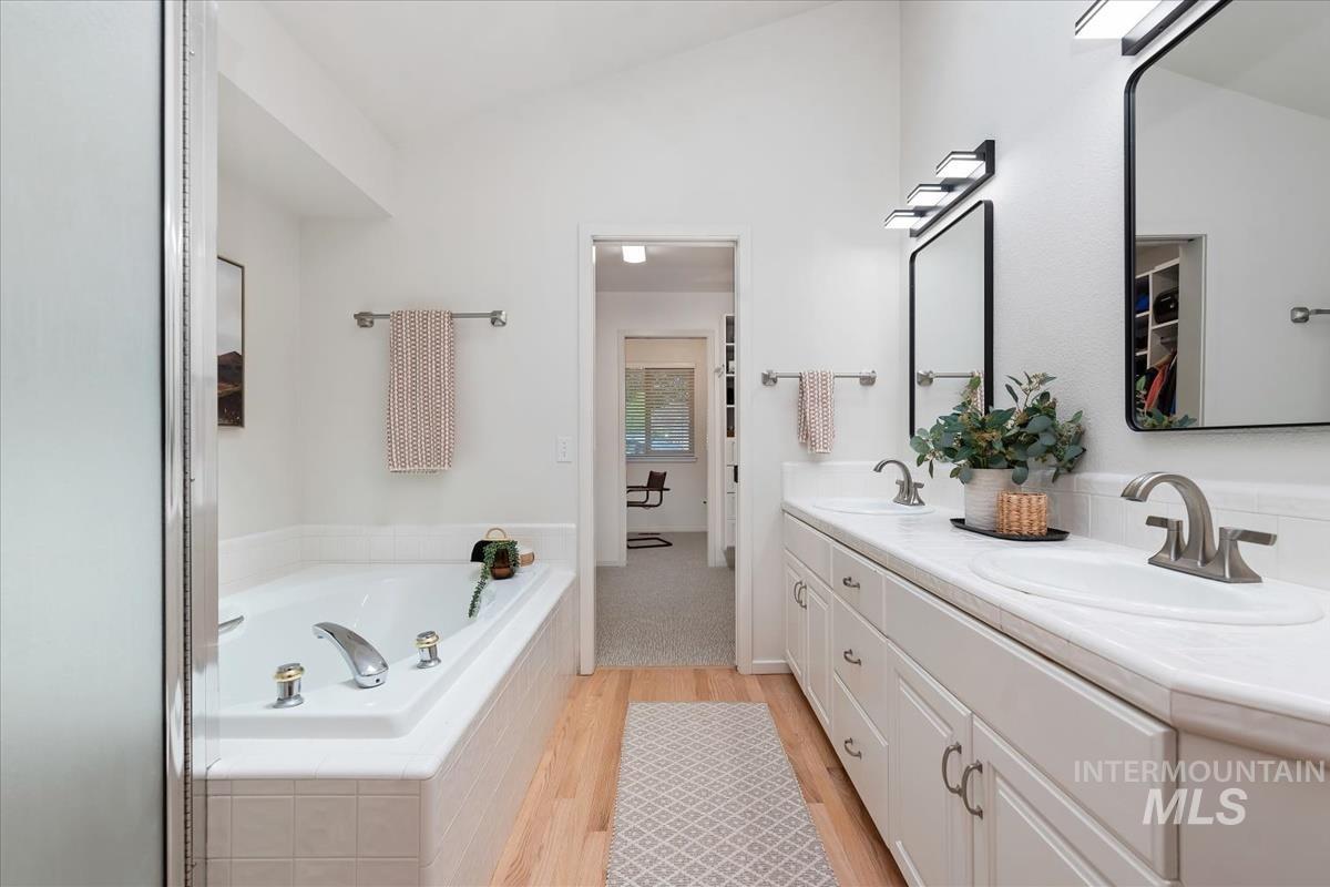 1979 S Springbrook Ln, Boise, Idaho 83706, 3 Bedrooms, 2.5 Bathrooms, Residential For Sale, Price $895,000, 98988102