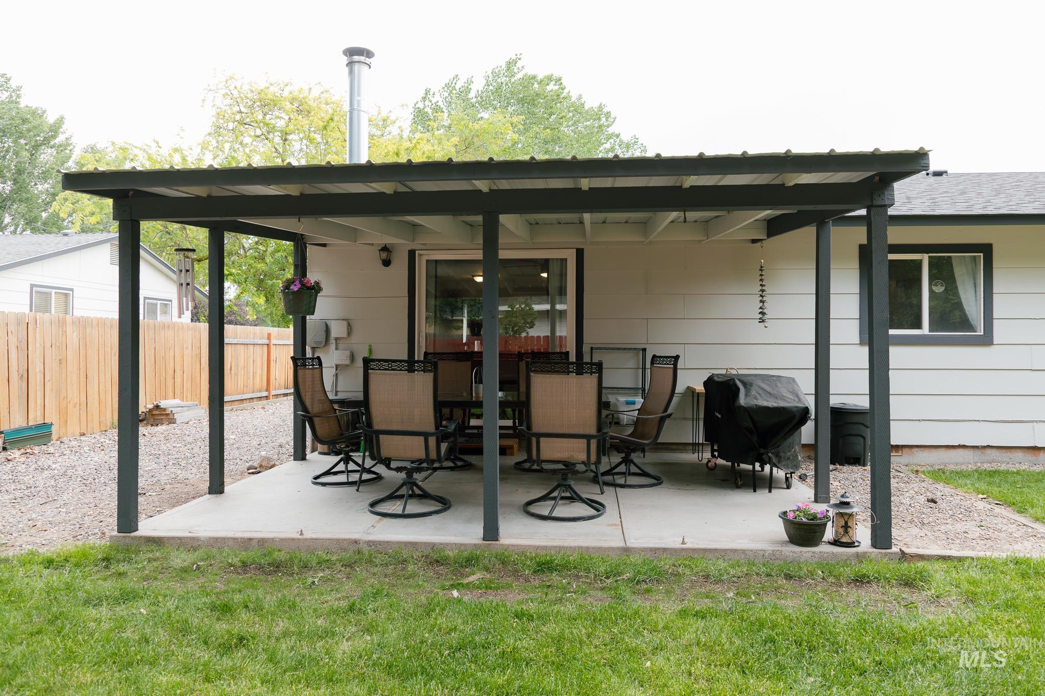 1406 N Lucille, Fruitland, Idaho 83619, 3 Bedrooms, 2 Bathrooms, Residential For Sale, Price $358,000,MLS 98988103