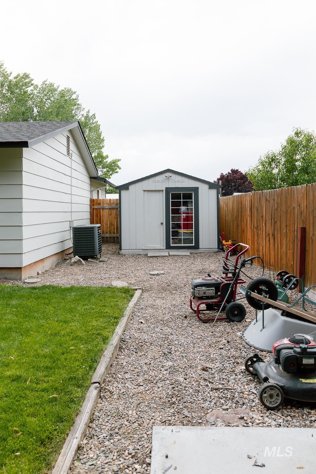 1406 N Lucille, Fruitland, Idaho 83619, 3 Bedrooms, 2 Bathrooms, Residential For Sale, Price $358,000,MLS 98988103