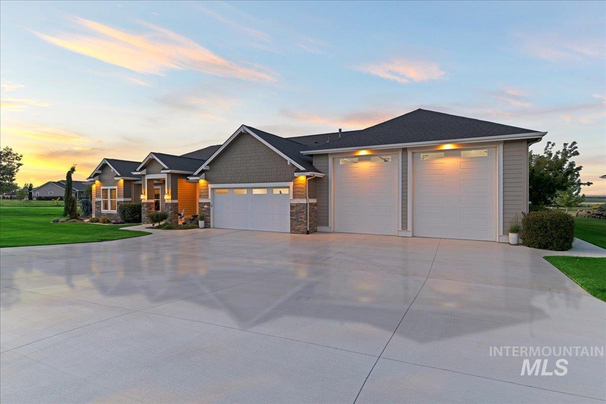 22206 Aura Vista Way, Caldwell, Idaho 83607, 4 Bedrooms, 2.5 Bathrooms, Residential For Sale, Price $1,020,000, 98988104