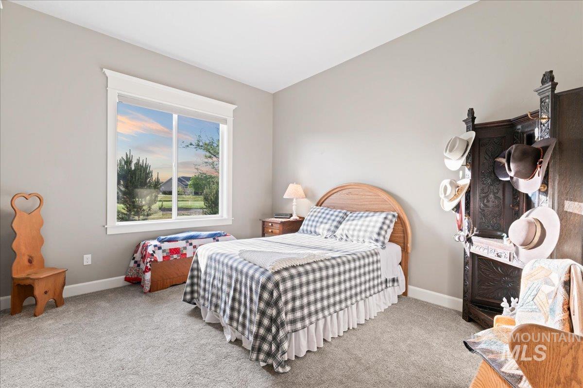 22206 Aura Vista Way, Caldwell, Idaho 83607, 4 Bedrooms, 2.5 Bathrooms, Residential For Sale, Price $1,020,000, 98988104