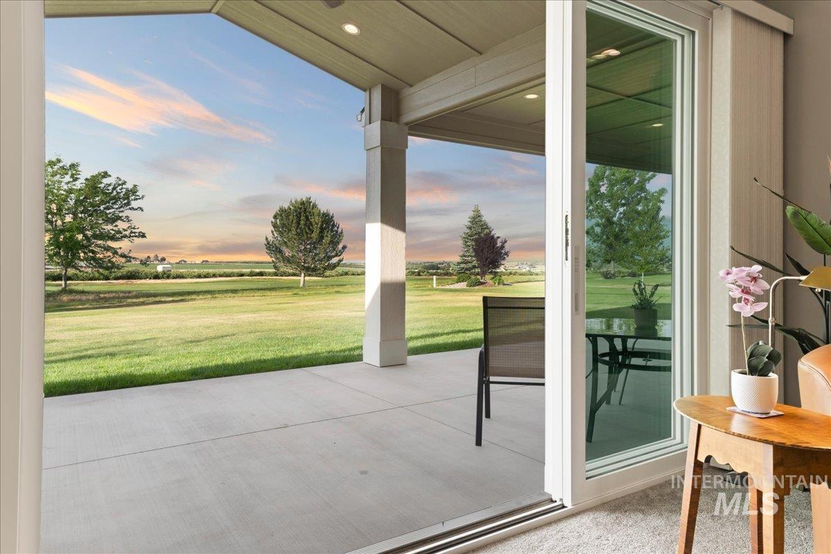 22206 Aura Vista Way, Caldwell, Idaho 83607, 4 Bedrooms, 2.5 Bathrooms, Residential For Sale, Price $1,020,000, 98988104