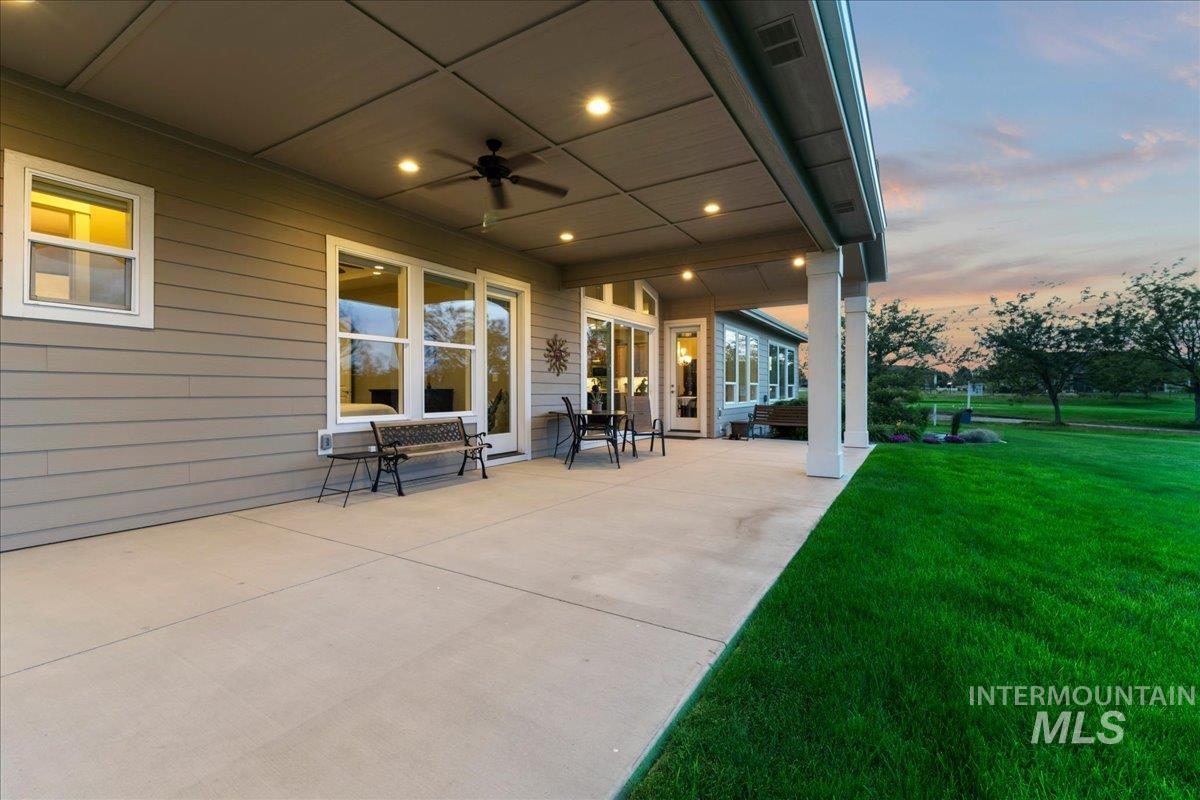 22206 Aura Vista Way, Caldwell, Idaho 83607, 4 Bedrooms, 2.5 Bathrooms, Residential For Sale, Price $1,020,000, 98988104
