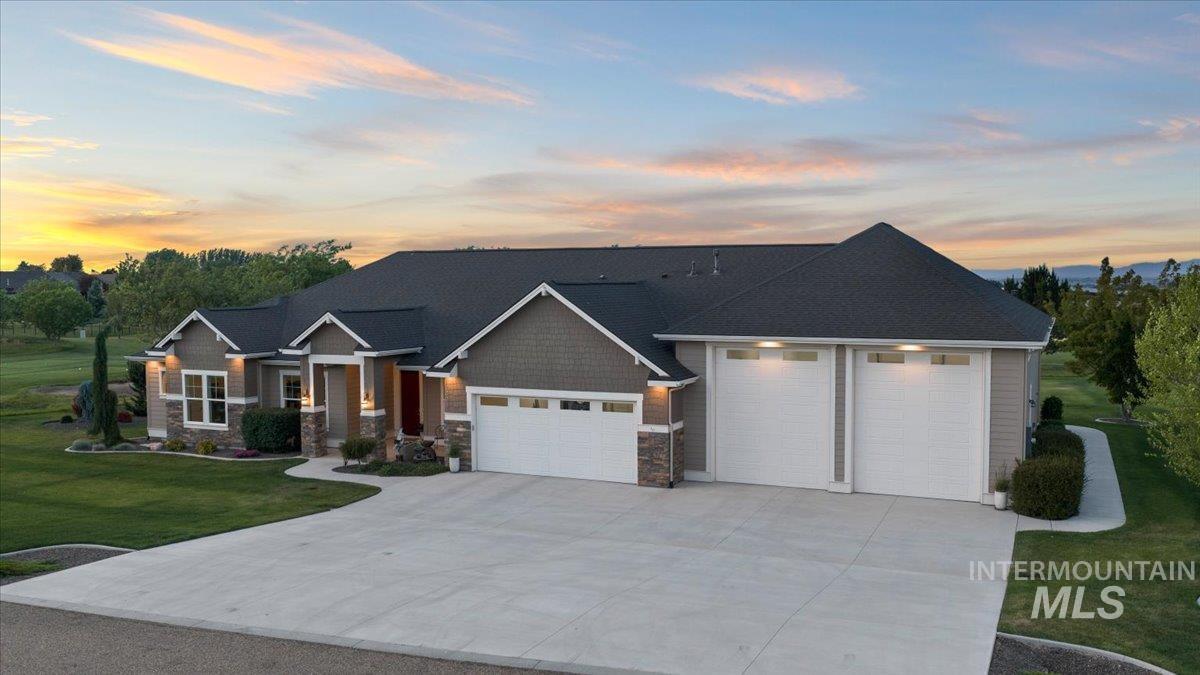 22206 Aura Vista Way, Caldwell, Idaho 83607, 4 Bedrooms, 2.5 Bathrooms, Residential For Sale, Price $1,020,000, 98988104