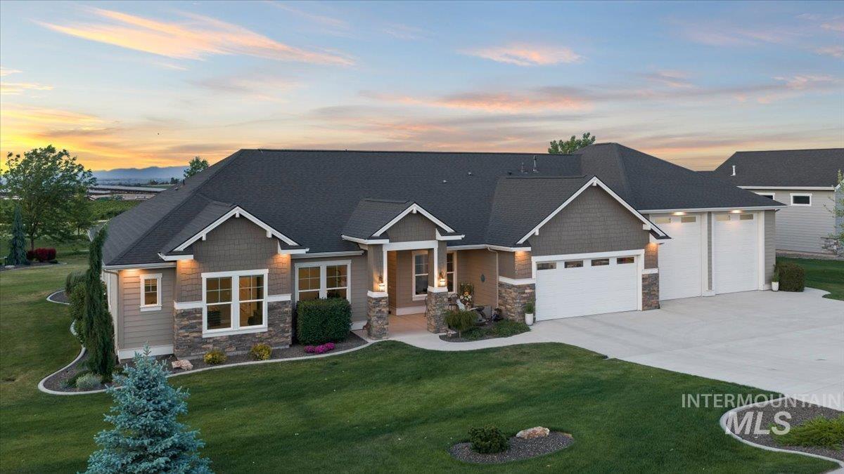 22206 Aura Vista Way, Caldwell, Idaho 83607, 4 Bedrooms, 2.5 Bathrooms, Residential For Sale, Price $1,020,000, 98988104