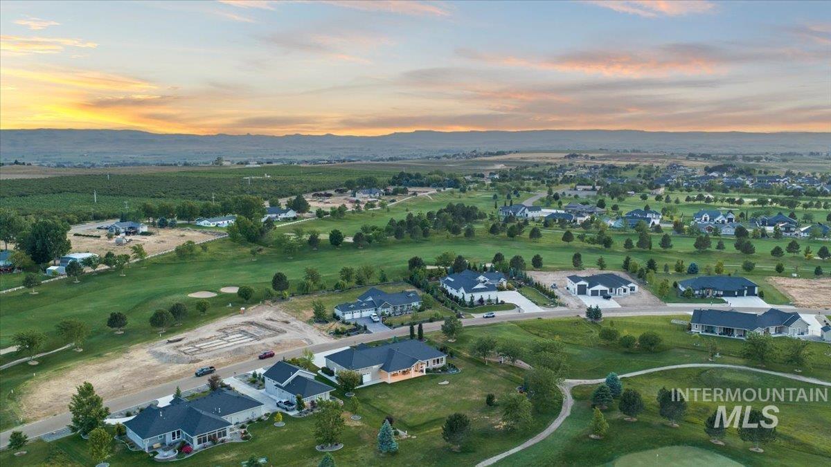 22206 Aura Vista Way, Caldwell, Idaho 83607, 4 Bedrooms, 2.5 Bathrooms, Residential For Sale, Price $1,020,000, 98988104