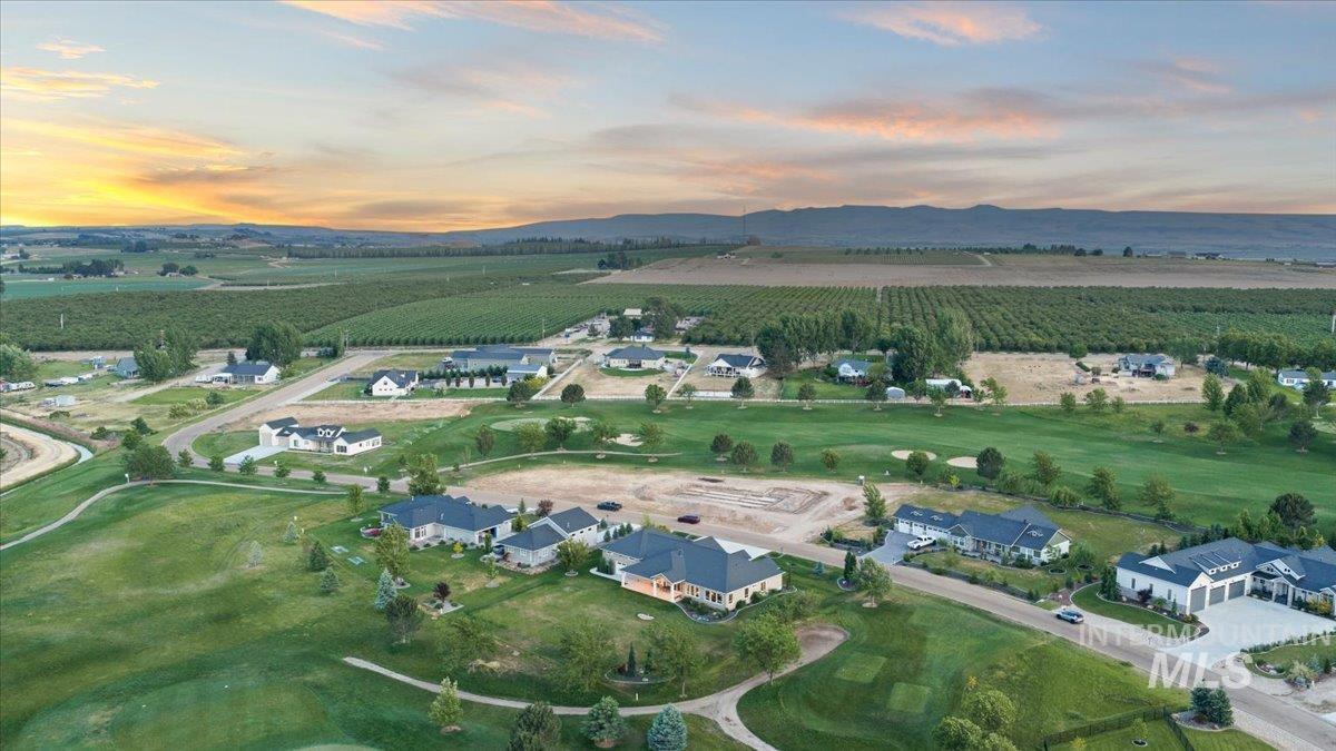 22206 Aura Vista Way, Caldwell, Idaho 83607, 4 Bedrooms, 2.5 Bathrooms, Residential For Sale, Price $1,020,000, 98988104