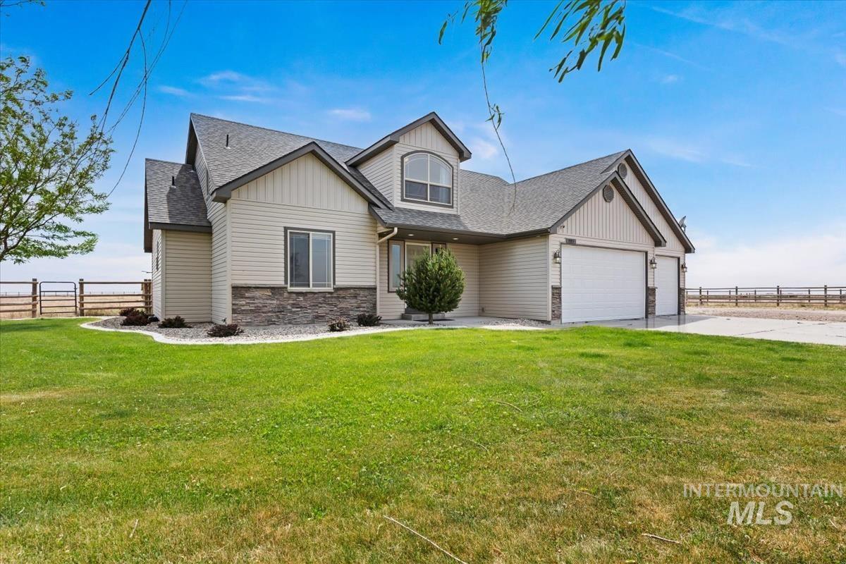 5915 SW Ashley Ct., Mountain Home, Idaho 83647, 3 Bedrooms, 3 Bathrooms, Residential For Sale, Price $699,900,MLS 98988105