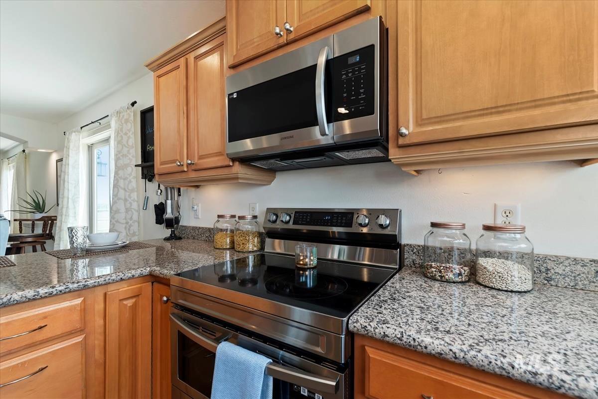 5915 SW Ashley Ct., Mountain Home, Idaho 83647, 3 Bedrooms, 3 Bathrooms, Residential For Sale, Price $699,900,MLS 98988105