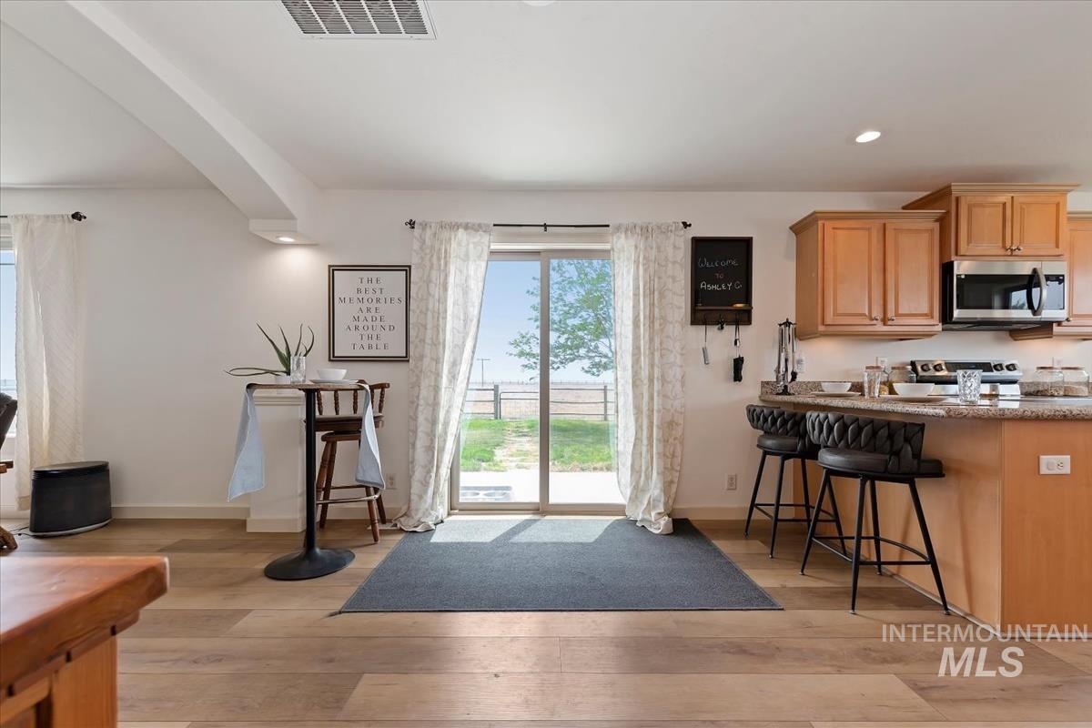 5915 SW Ashley Ct., Mountain Home, Idaho 83647, 3 Bedrooms, 3 Bathrooms, Residential For Sale, Price $699,900,MLS 98988105