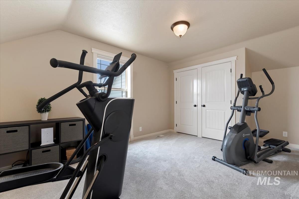 5915 SW Ashley Ct., Mountain Home, Idaho 83647, 3 Bedrooms, 3 Bathrooms, Residential For Sale, Price $699,900,MLS 98988105