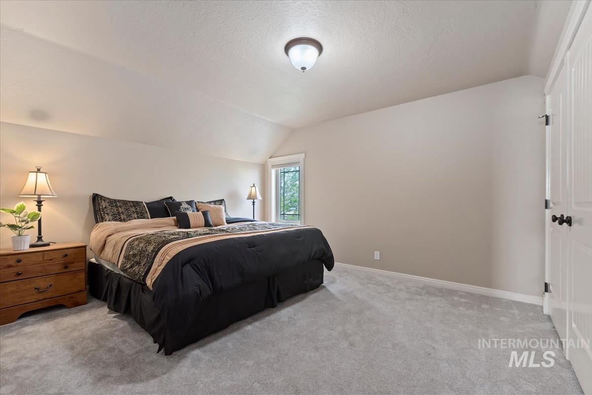5915 SW Ashley Ct., Mountain Home, Idaho 83647, 3 Bedrooms, 3 Bathrooms, Residential For Sale, Price $699,900,MLS 98988105