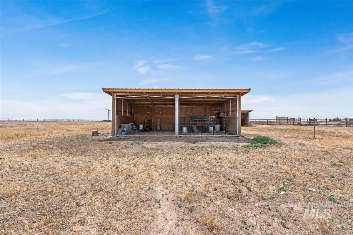 5915 SW Ashley Ct., Mountain Home, Idaho 83647, 3 Bedrooms, 3 Bathrooms, Residential For Sale, Price $699,900,MLS 98988105