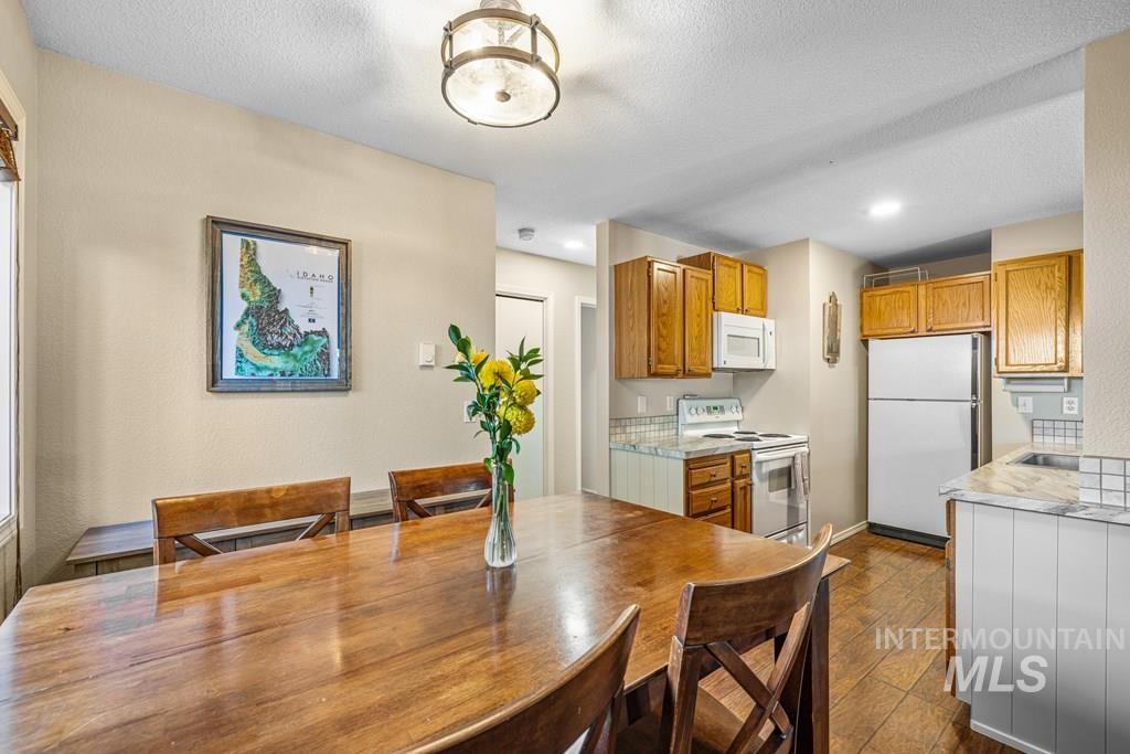 601 Hemlock St., McCall, Idaho 83638, 2 Bedrooms, 1 Bathroom, Residential For Sale, Price $419,000,MLS 98988108