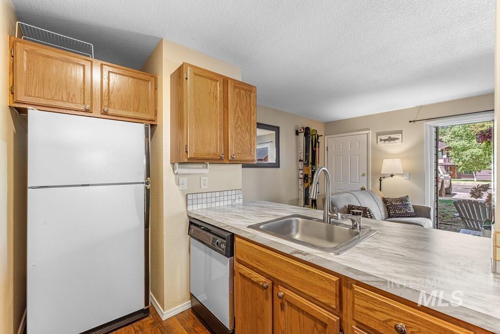 601 Hemlock St., McCall, Idaho 83638, 2 Bedrooms, 1 Bathroom, Residential For Sale, Price $419,000,MLS 98988108