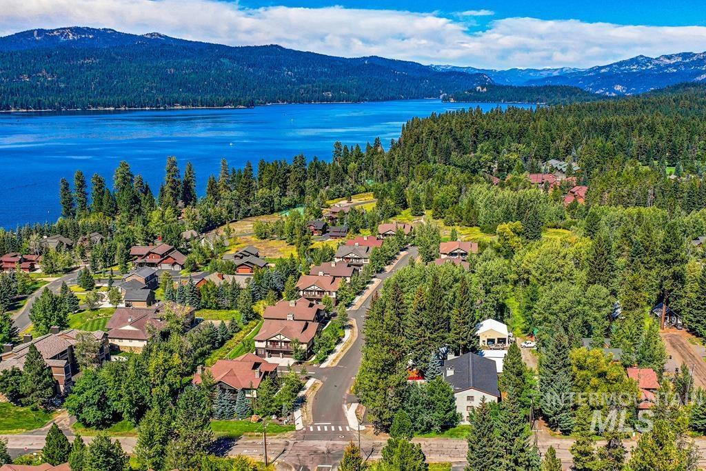 601 Hemlock St., McCall, Idaho 83638, 2 Bedrooms, 1 Bathroom, Residential For Sale, Price $419,000,MLS 98988108