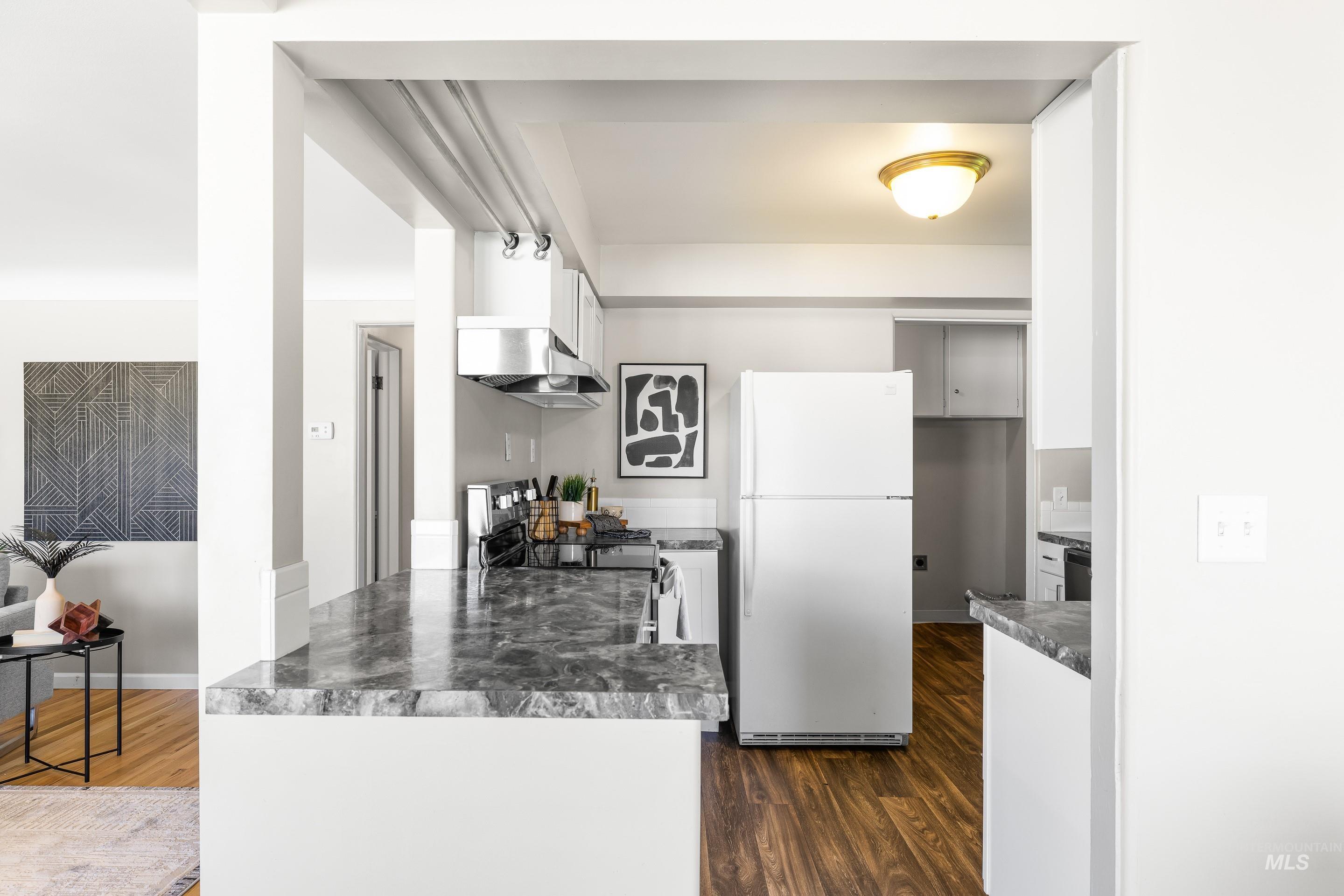 1118 S Robert St, Boise, Idaho 83705, 2 Bedrooms, 1 Bathroom, Residential For Sale, Price $399,900,MLS 98988111
