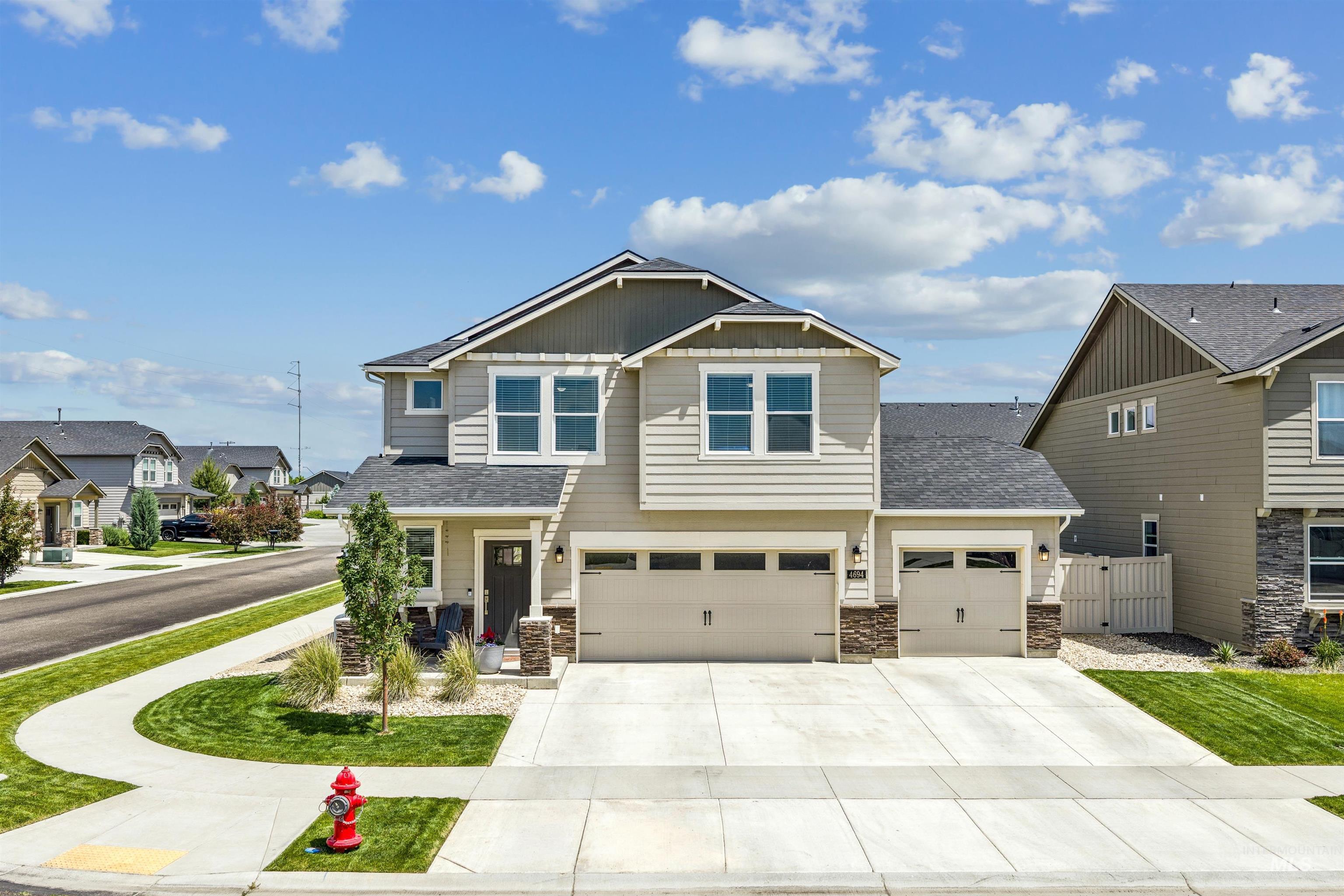 4694 N Patimos Ave, Meridian, Idaho 83646, 4 Bedrooms, 2.5 Bathrooms, Residential For Sale, Price $589,900,MLS 98988112