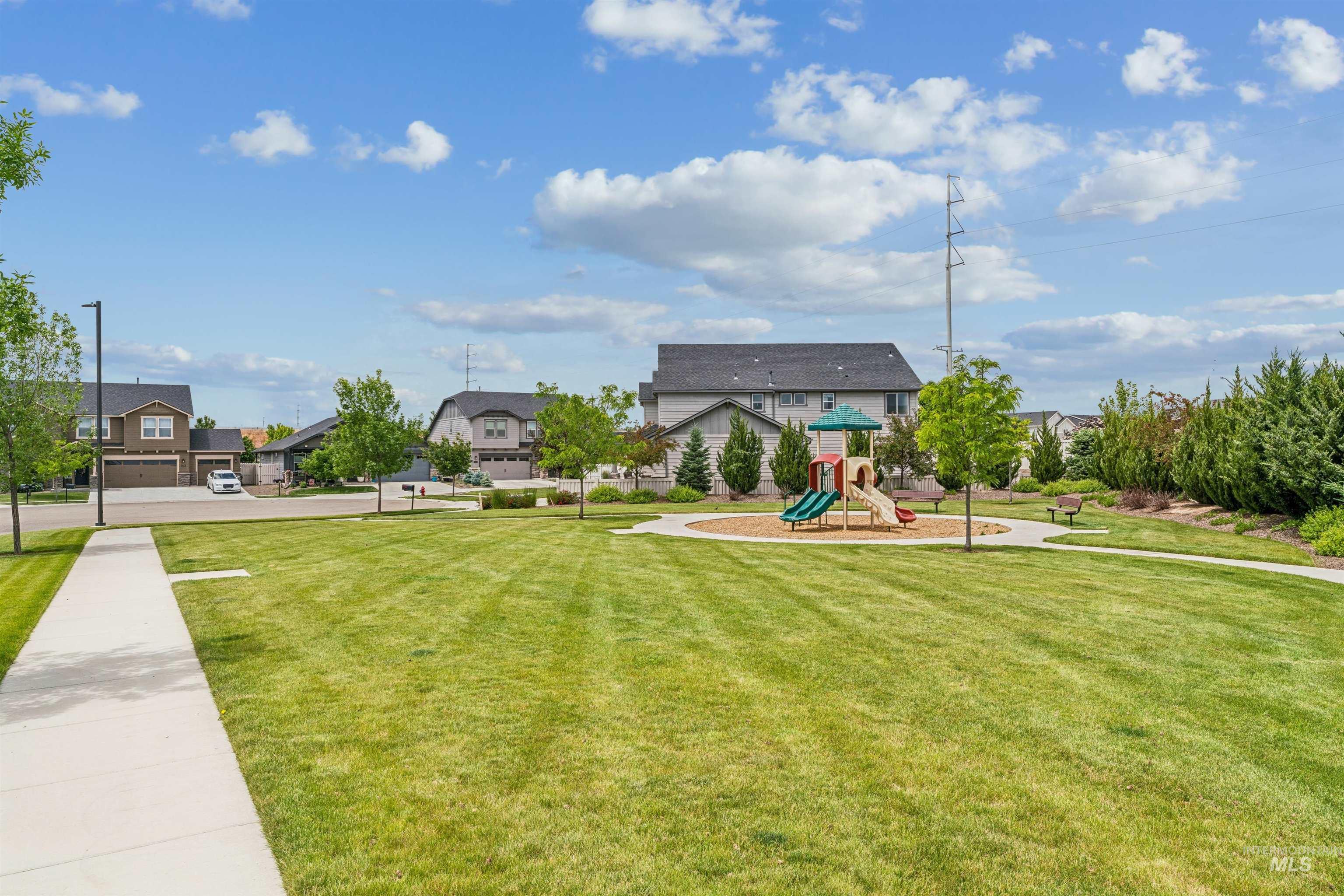 4694 N Patimos Ave, Meridian, Idaho 83646, 4 Bedrooms, 2.5 Bathrooms, Residential For Sale, Price $589,900,MLS 98988112