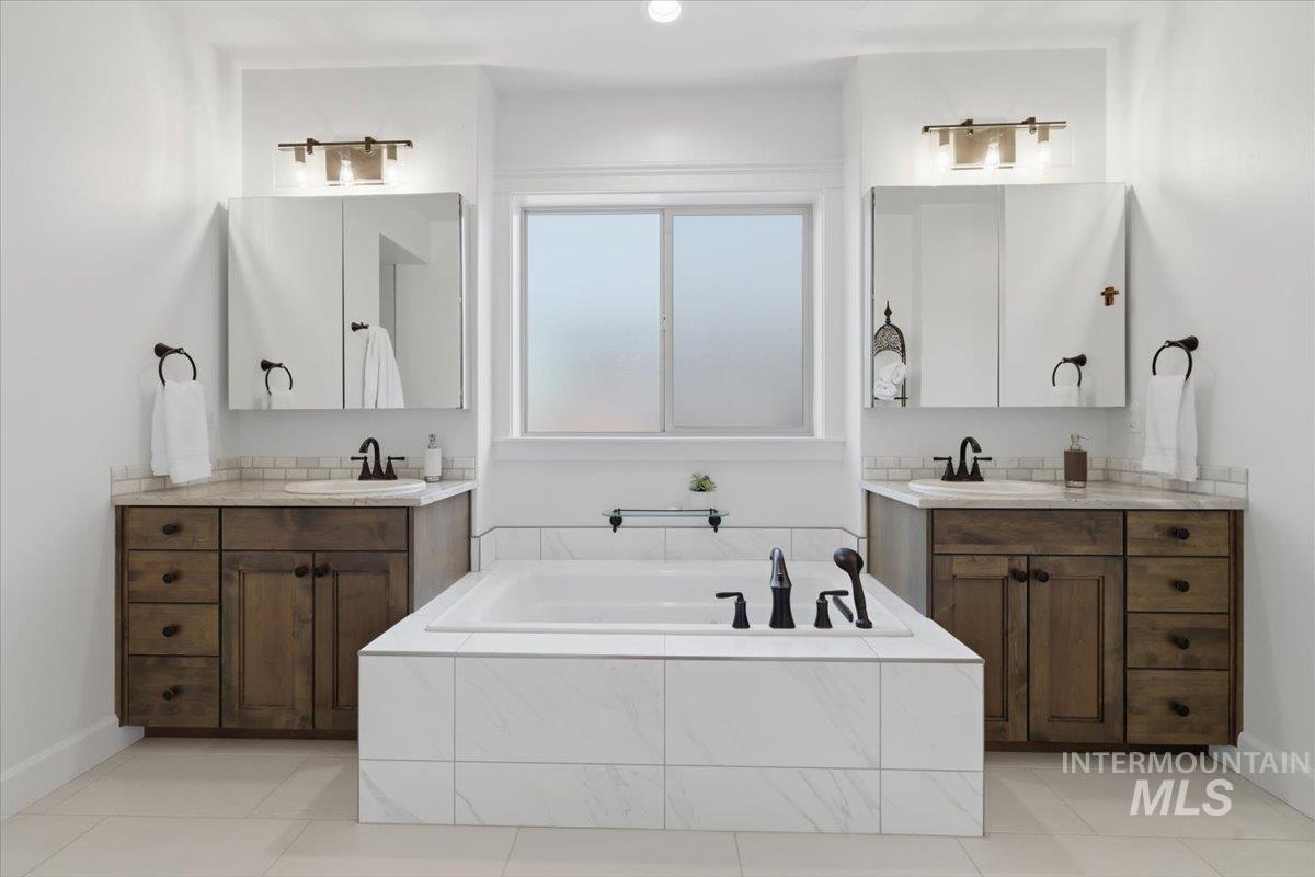 6991 N Exeter Pl., Meridian, Idaho 83646, 4 Bedrooms, 2.5 Bathrooms, Residential For Sale, Price $764,800, 98988113