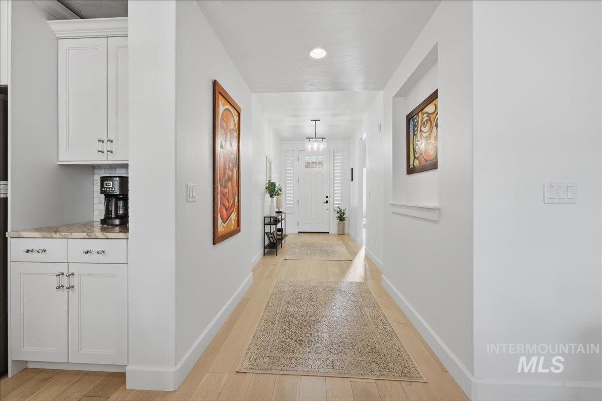 6991 N Exeter Pl., Meridian, Idaho 83646, 4 Bedrooms, 2.5 Bathrooms, Residential For Sale, Price $764,800, 98988113