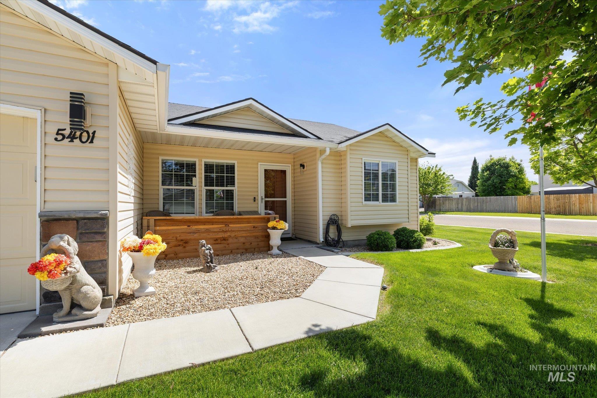 5401 Barkley Way, Caldwell, Idaho 83607, 4 Bedrooms, 2 Bathrooms, Residential For Sale, Price $399,000,MLS 98988114