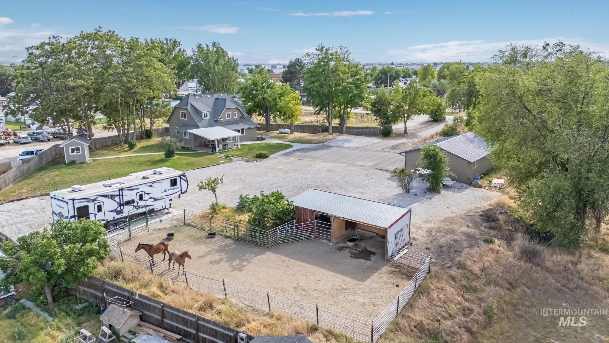 621 S Borchers Lane, Caldwell, Idaho 83605, 4 Bedrooms, 2 Bathrooms, Residential For Sale, Price $569,000,MLS 98988117