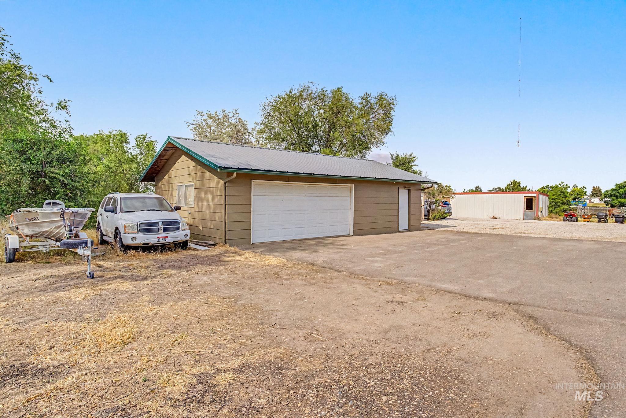 621 S Borchers Lane, Caldwell, Idaho 83605, 4 Bedrooms, 2 Bathrooms, Residential For Sale, Price $569,000,MLS 98988117
