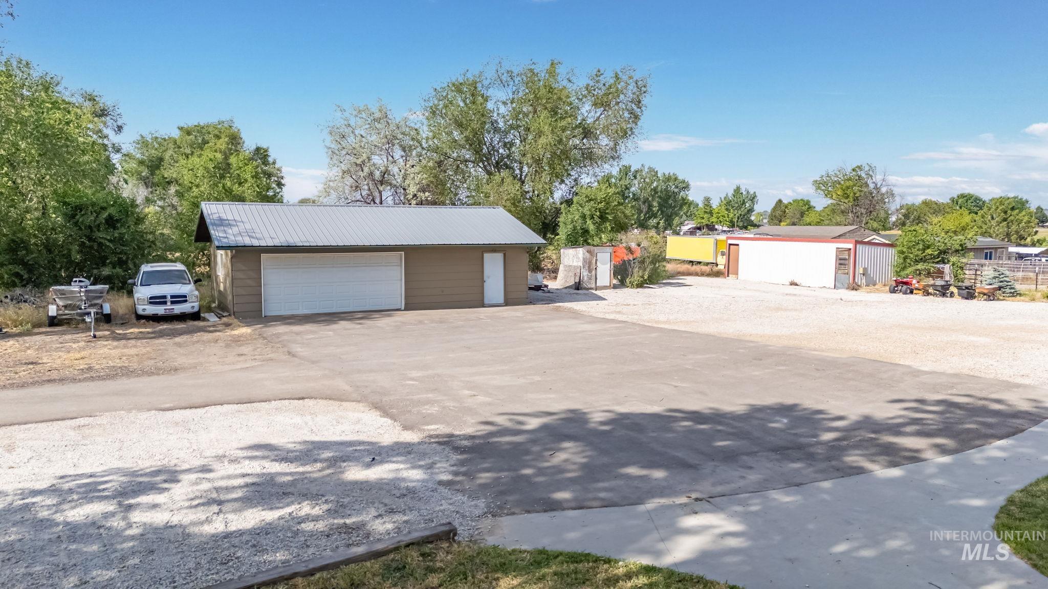 621 S Borchers Lane, Caldwell, Idaho 83605, 4 Bedrooms, 2 Bathrooms, Residential For Sale, Price $569,000,MLS 98988117