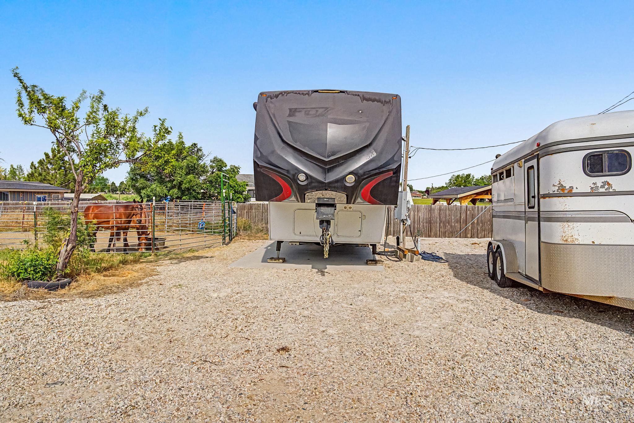 621 S Borchers Lane, Caldwell, Idaho 83605, 4 Bedrooms, 2 Bathrooms, Residential For Sale, Price $569,000,MLS 98988117