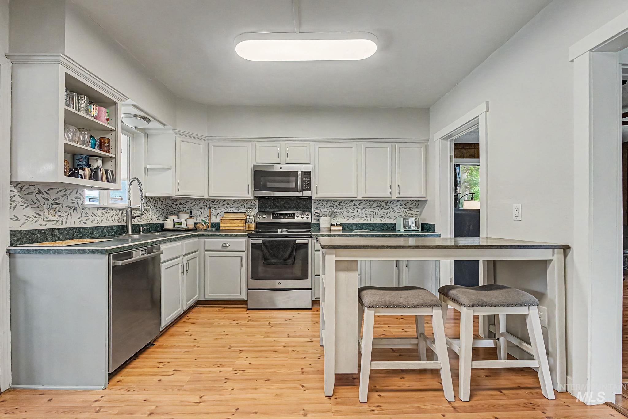 621 S Borchers Lane, Caldwell, Idaho 83605, 4 Bedrooms, 2 Bathrooms, Residential For Sale, Price $569,000,MLS 98988117