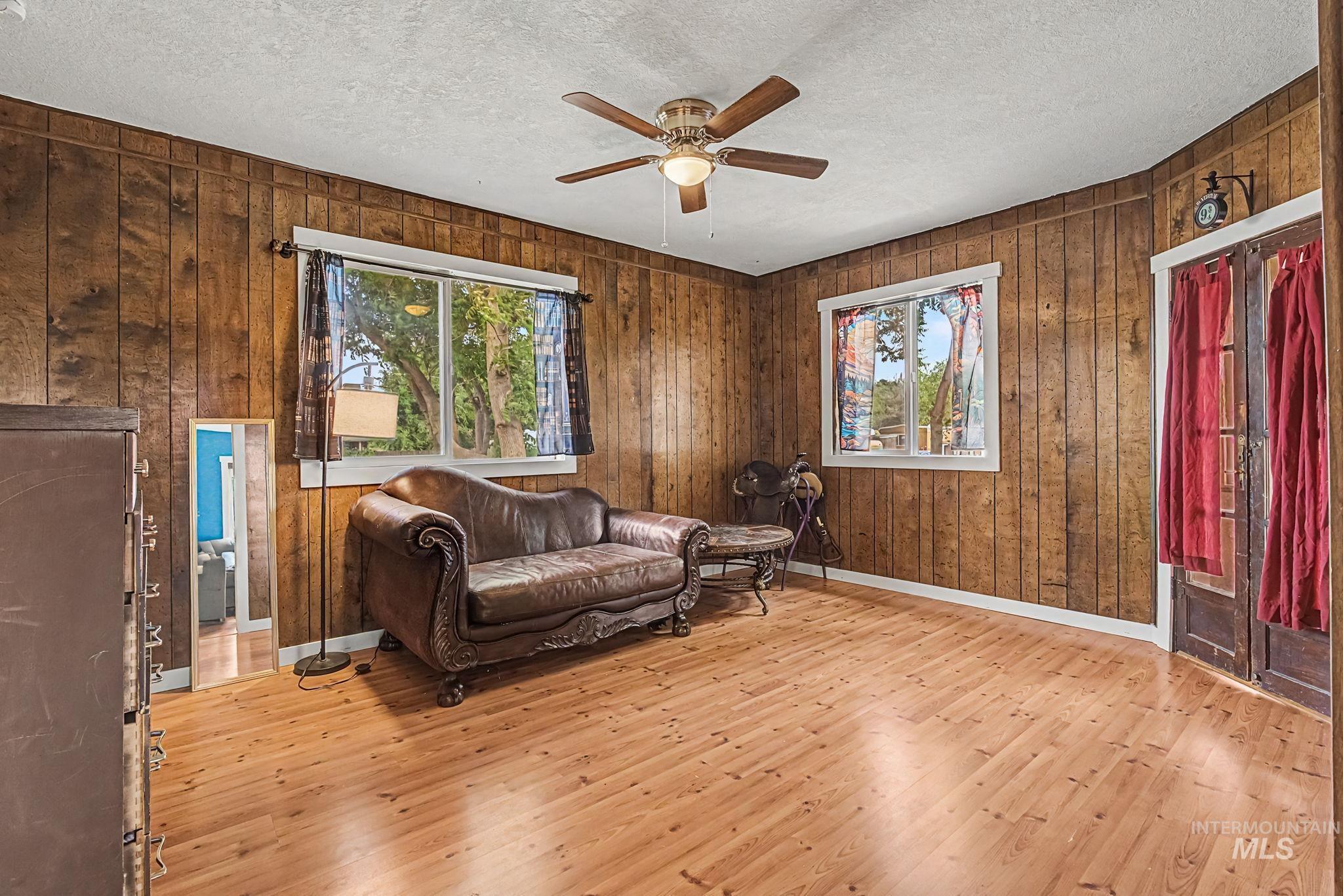 621 S Borchers Lane, Caldwell, Idaho 83605, 4 Bedrooms, 2 Bathrooms, Residential For Sale, Price $569,000,MLS 98988117