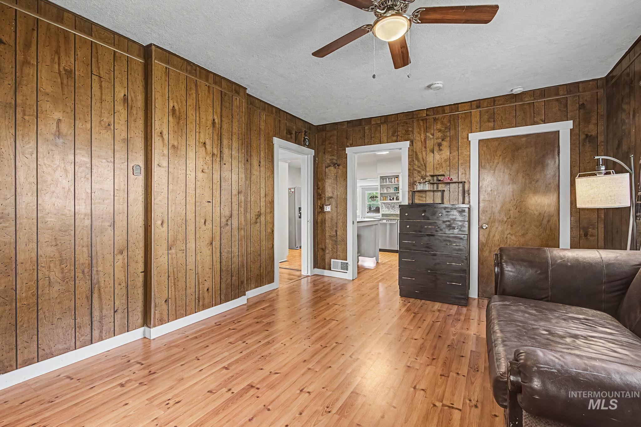 621 S Borchers Lane, Caldwell, Idaho 83605, 4 Bedrooms, 2 Bathrooms, Residential For Sale, Price $569,000,MLS 98988117