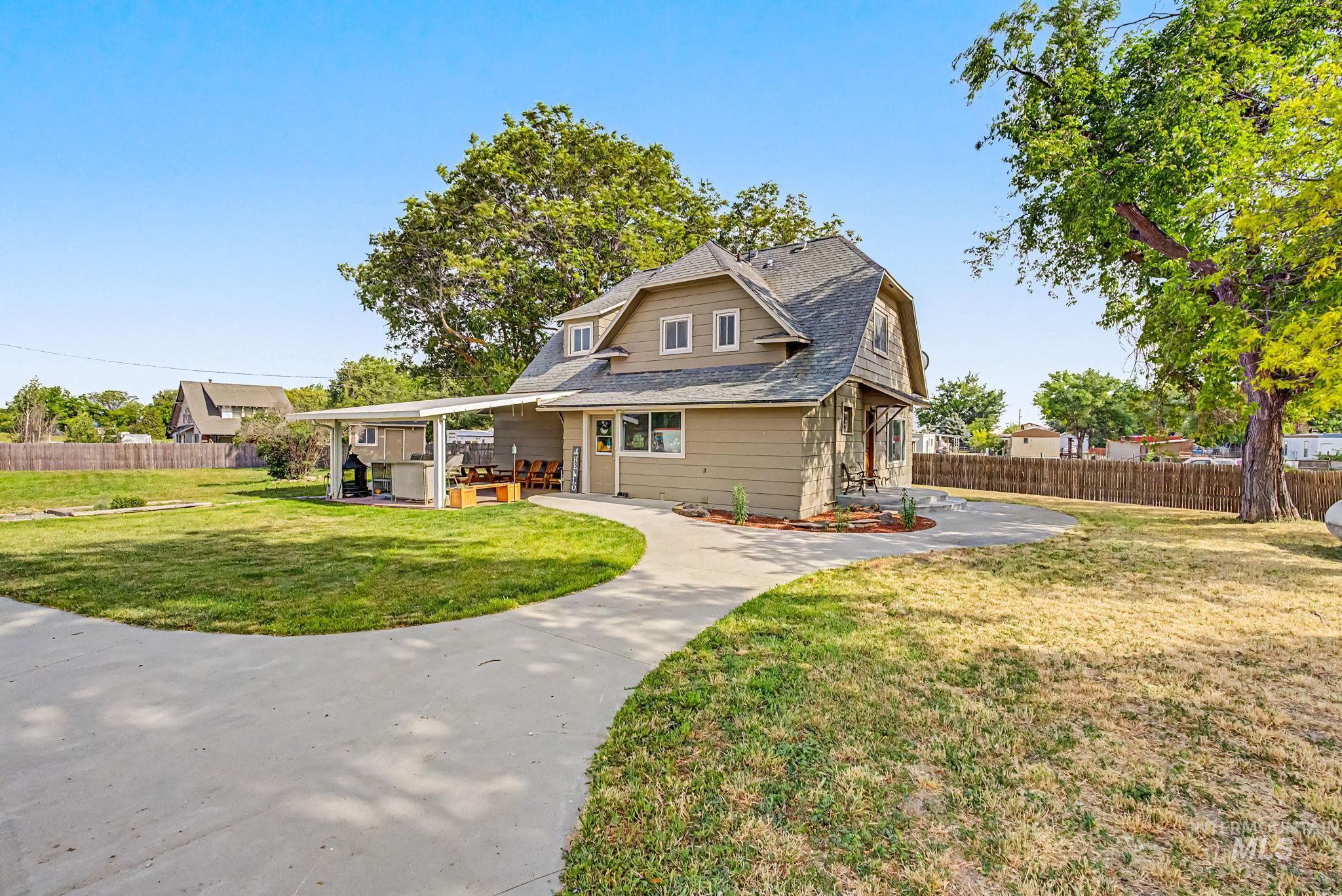 621 S Borchers Lane, Caldwell, Idaho 83605, 4 Bedrooms, 2 Bathrooms, Residential For Sale, Price $569,000,MLS 98988117