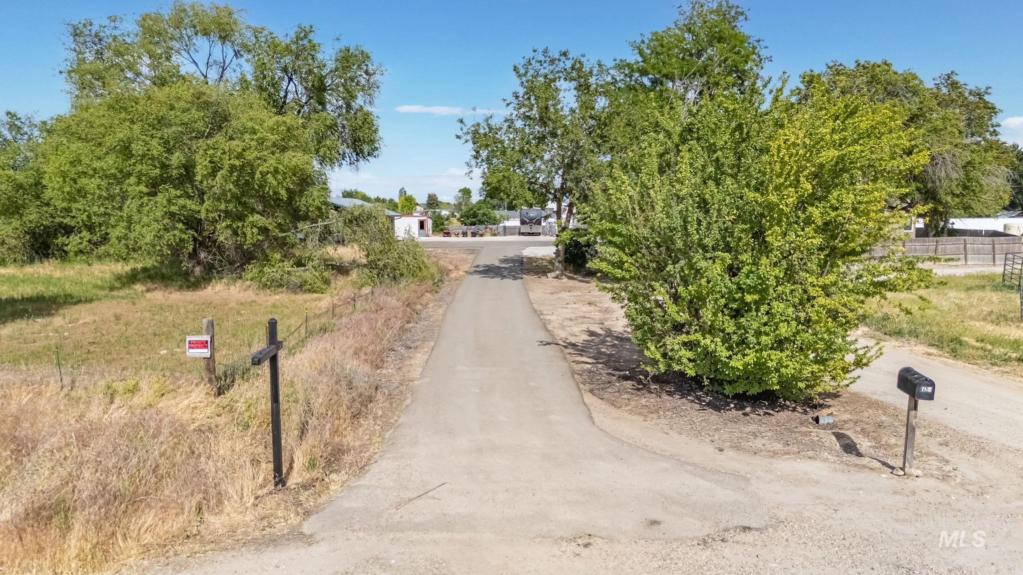 621 S Borchers Lane, Caldwell, Idaho 83605, 4 Bedrooms, 2 Bathrooms, Residential For Sale, Price $569,000,MLS 98988117