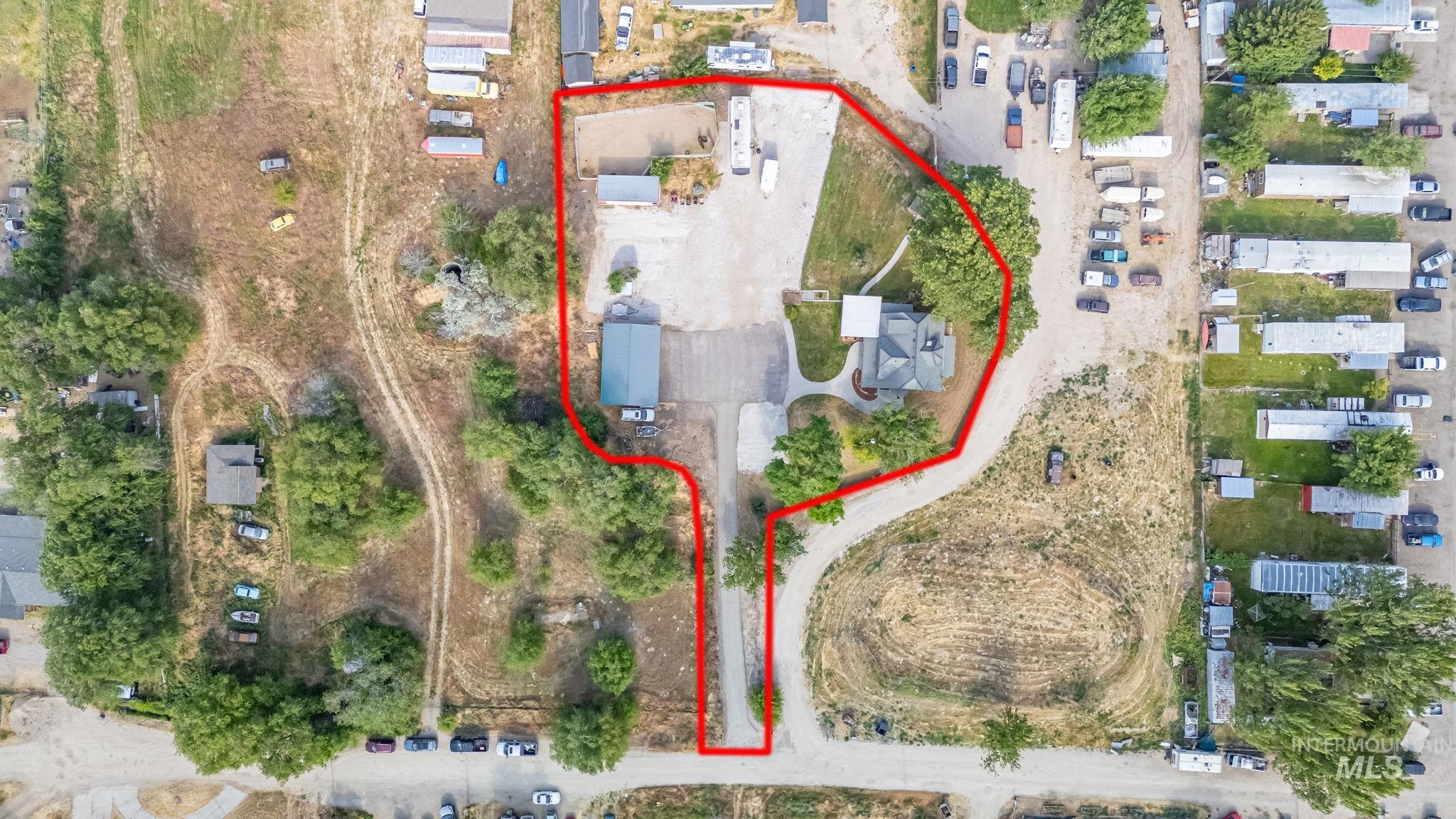 621 S Borchers Lane, Caldwell, Idaho 83605, 4 Bedrooms, 2 Bathrooms, Residential For Sale, Price $569,000,MLS 98988117