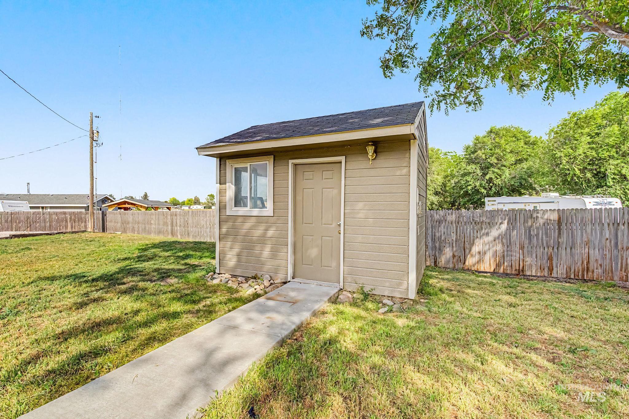 621 S Borchers Lane, Caldwell, Idaho 83605, 4 Bedrooms, 2 Bathrooms, Residential For Sale, Price $569,000,MLS 98988117