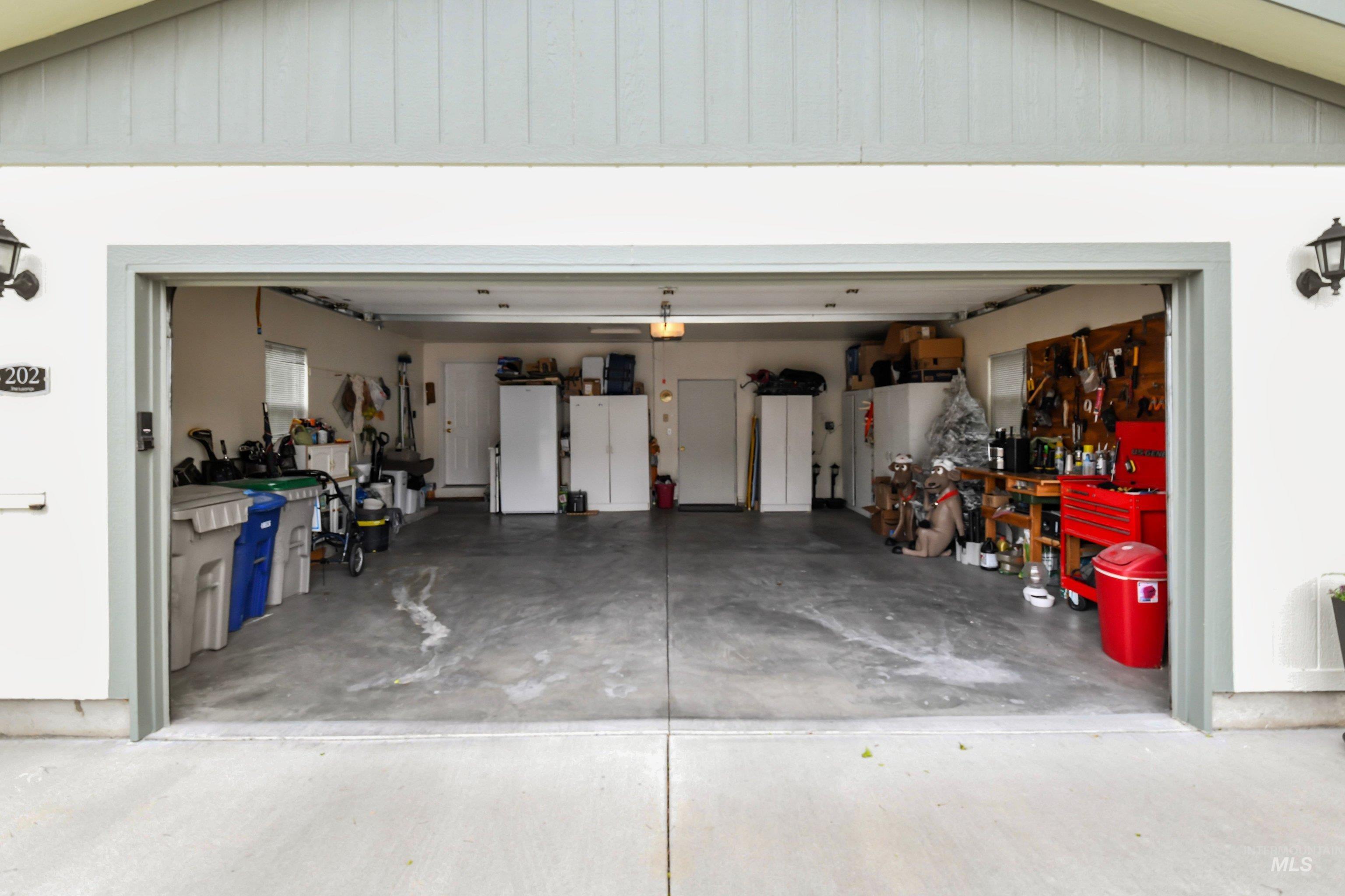 421 S Curtis Rd #202, Boise, Idaho 83705, 2 Bedrooms, 2 Bathrooms, Residential For Sale, Price $237,500, 98988118