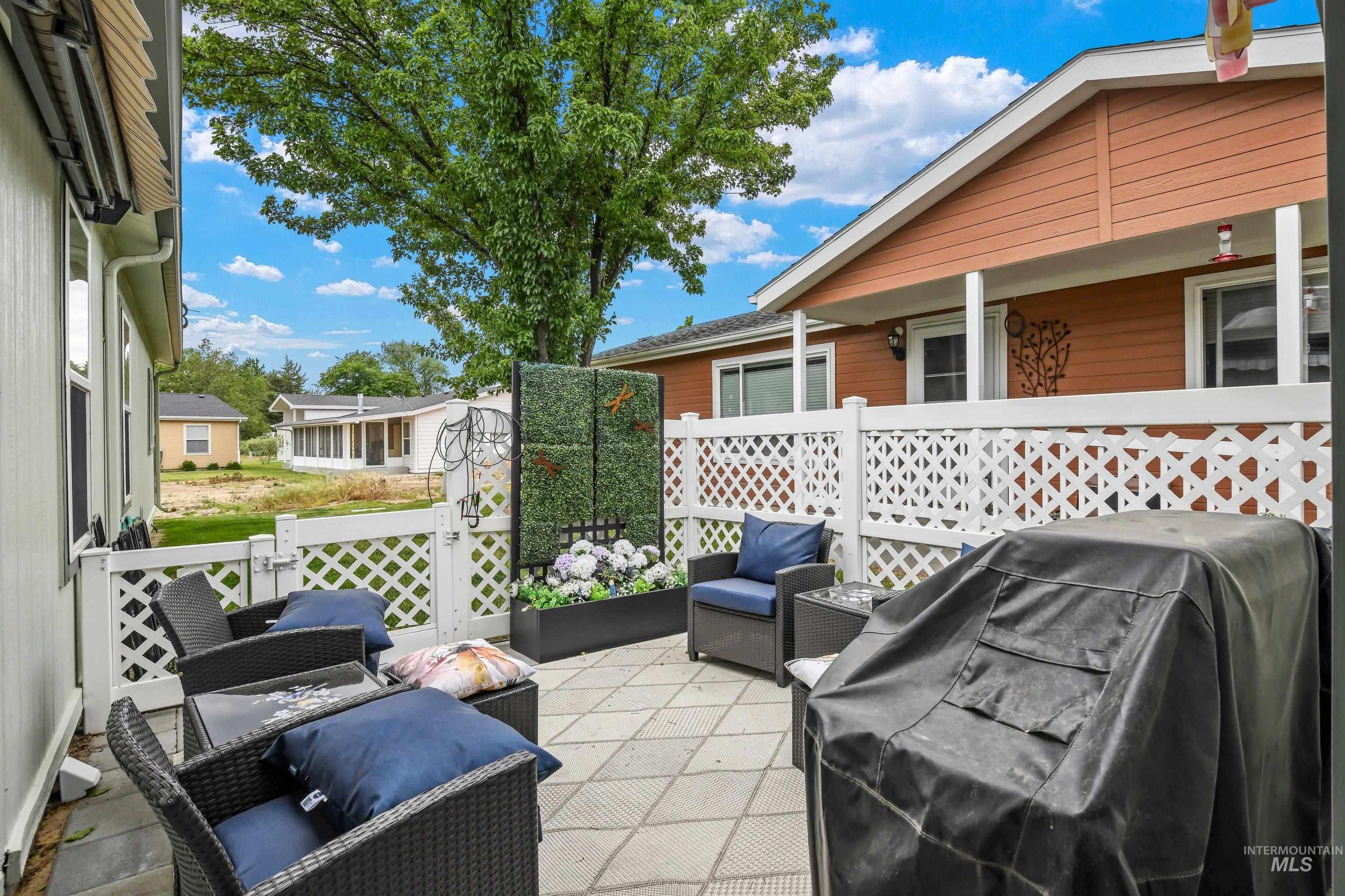 421 S Curtis Rd #202, Boise, Idaho 83705, 2 Bedrooms, 2 Bathrooms, Residential For Sale, Price $237,500, 98988118