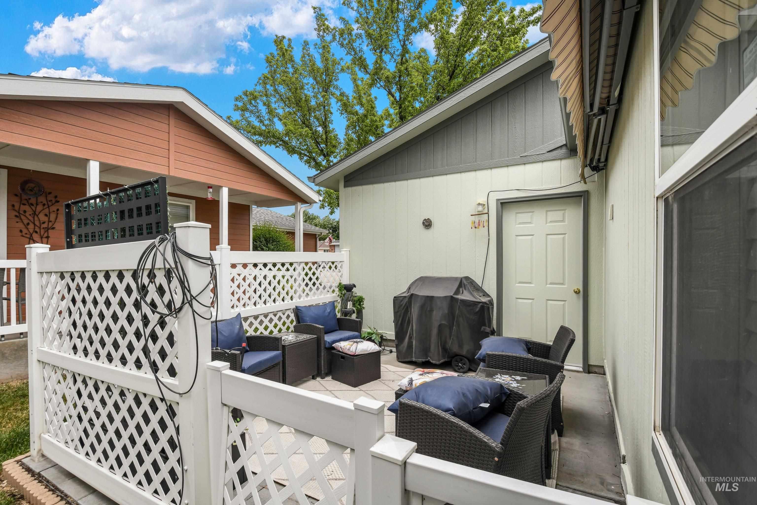421 S Curtis Rd #202, Boise, Idaho 83705, 2 Bedrooms, 2 Bathrooms, Residential For Sale, Price $237,500, 98988118