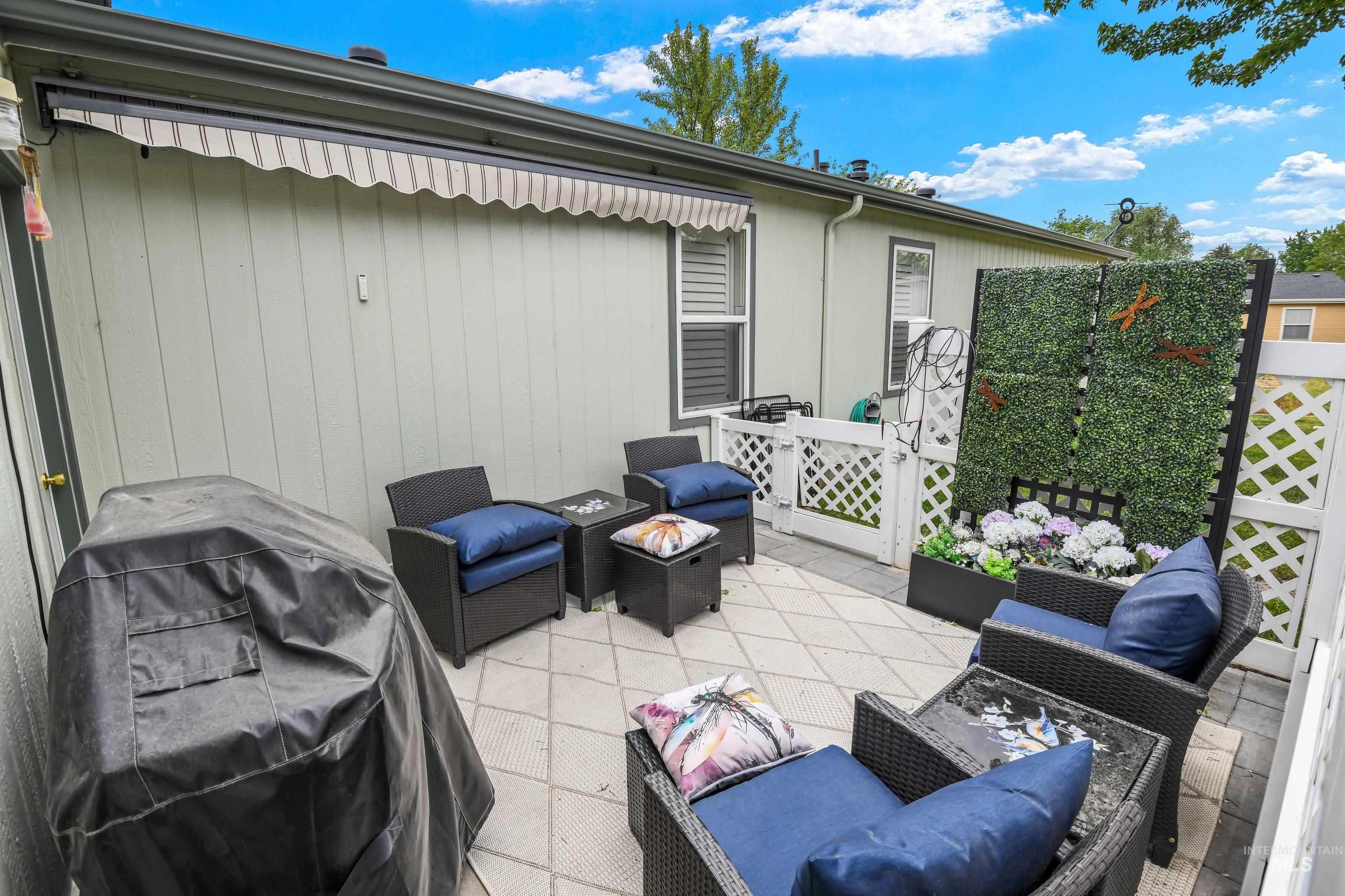 421 S Curtis Rd #202, Boise, Idaho 83705, 2 Bedrooms, 2 Bathrooms, Residential For Sale, Price $237,500, 98988118
