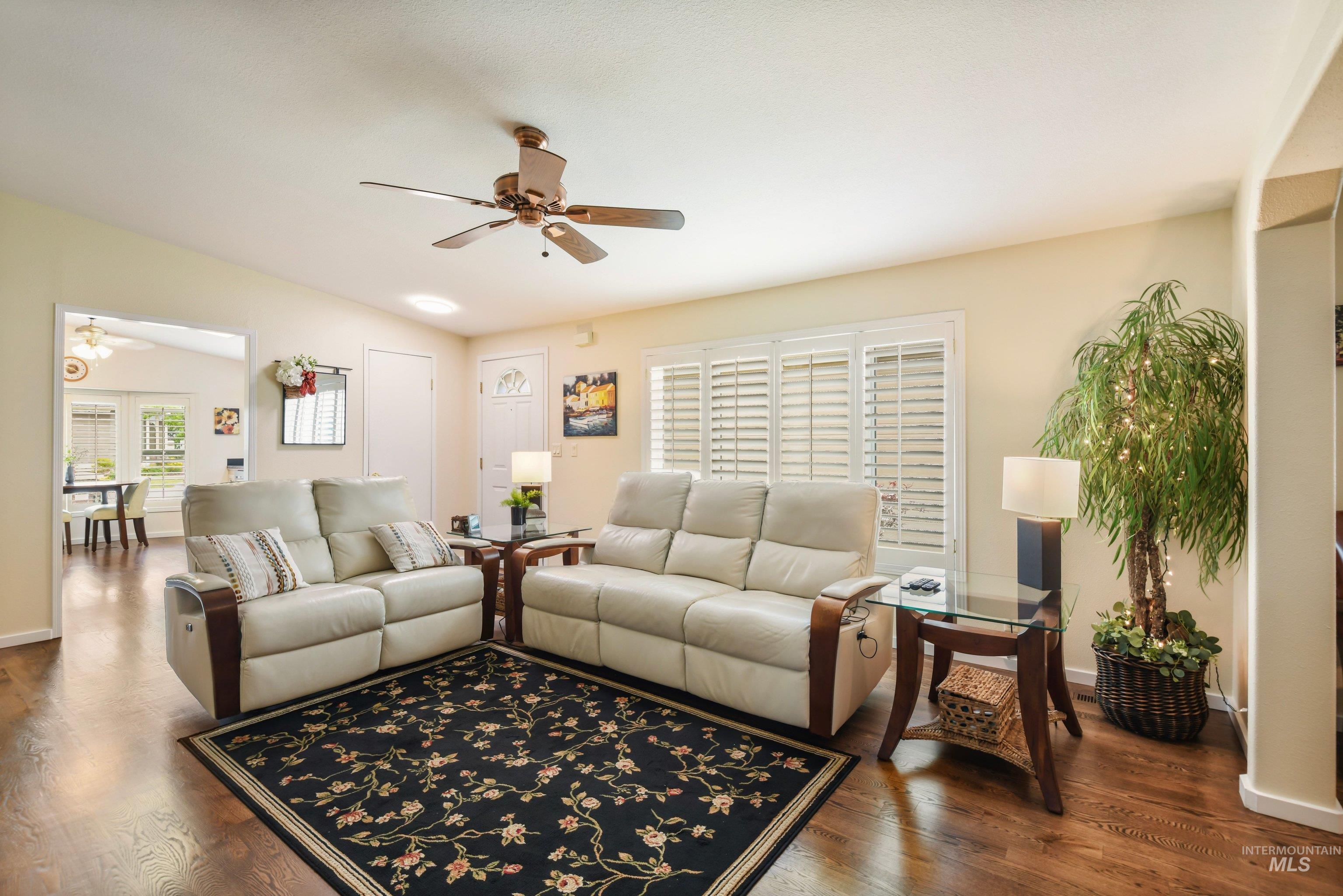 421 S Curtis Rd #202, Boise, Idaho 83705, 2 Bedrooms, 2 Bathrooms, Residential For Sale, Price $237,500, 98988118