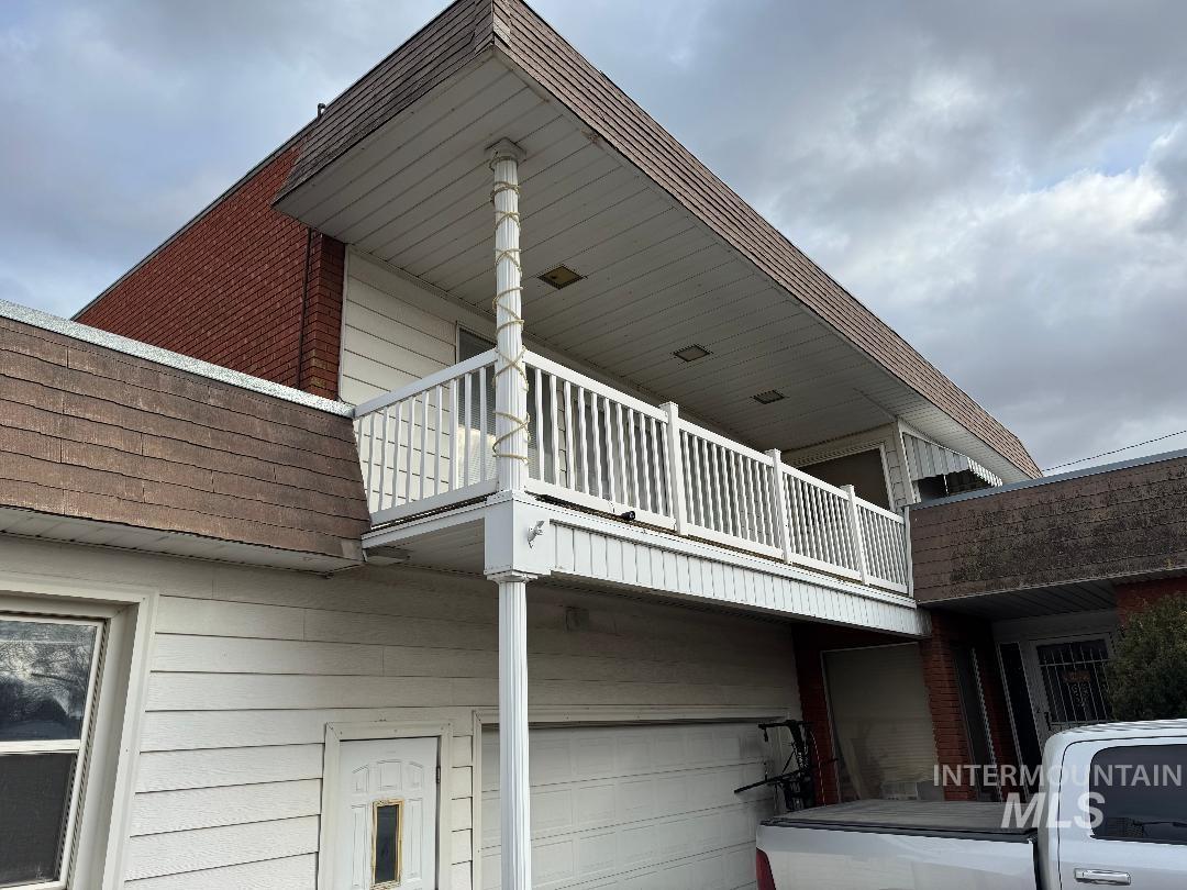 221 W Main St, Burley, Idaho 83318-1616, 3 Bedrooms, 2 Bathrooms, Residential Income For Sale, Price $690,000,MLS 98988121