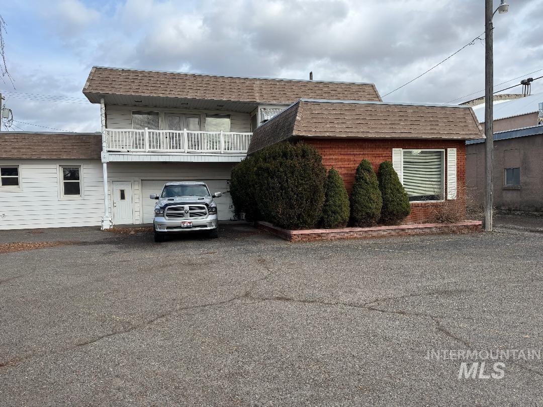 221 W Main St, Burley, Idaho 83318-1616, 3 Bedrooms, 2 Bathrooms, Residential Income For Sale, Price $690,000,MLS 98988121