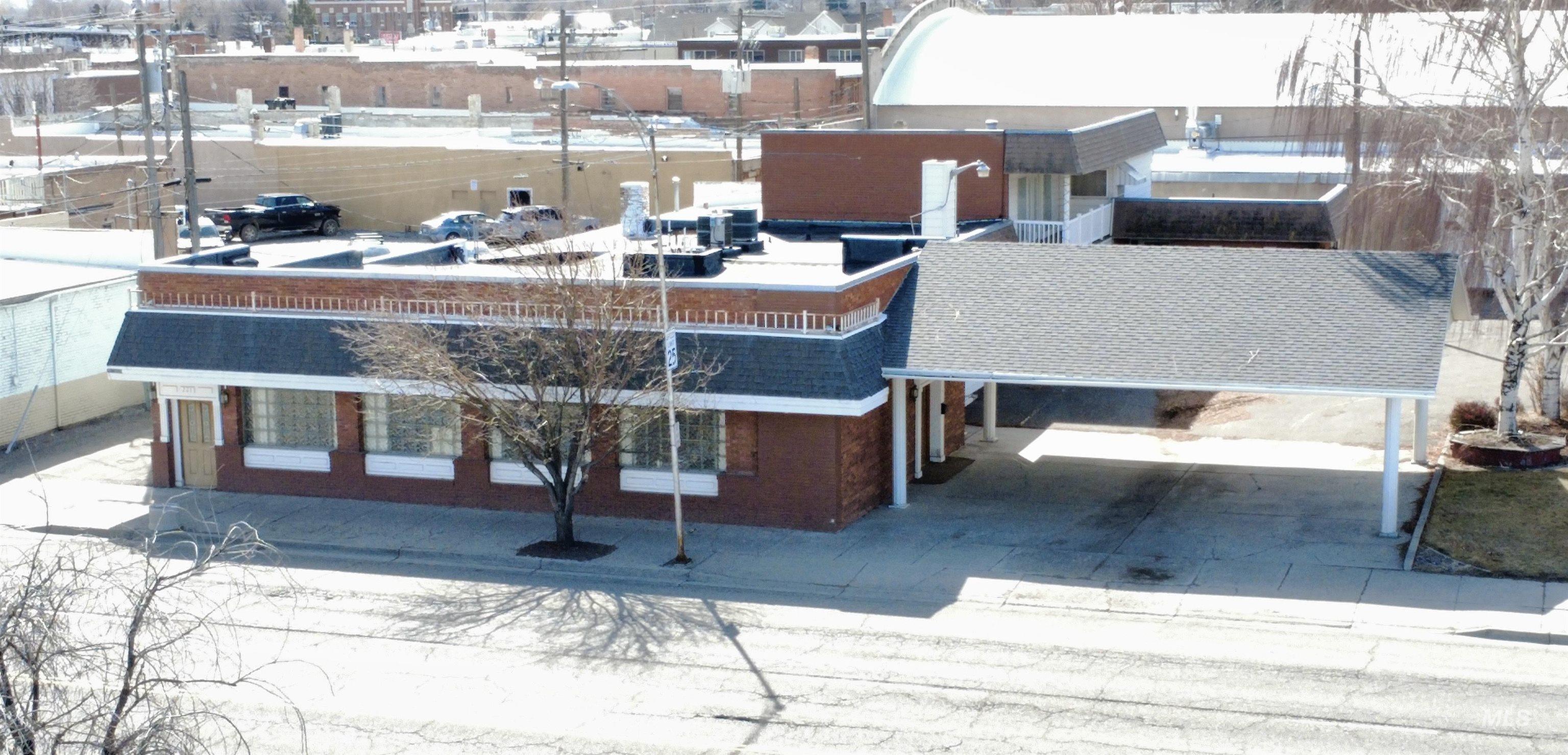 221 W Main St, Burley, Idaho 83318-1616, 3 Bedrooms, 2 Bathrooms, Residential Income For Sale, Price $690,000,MLS 98988121